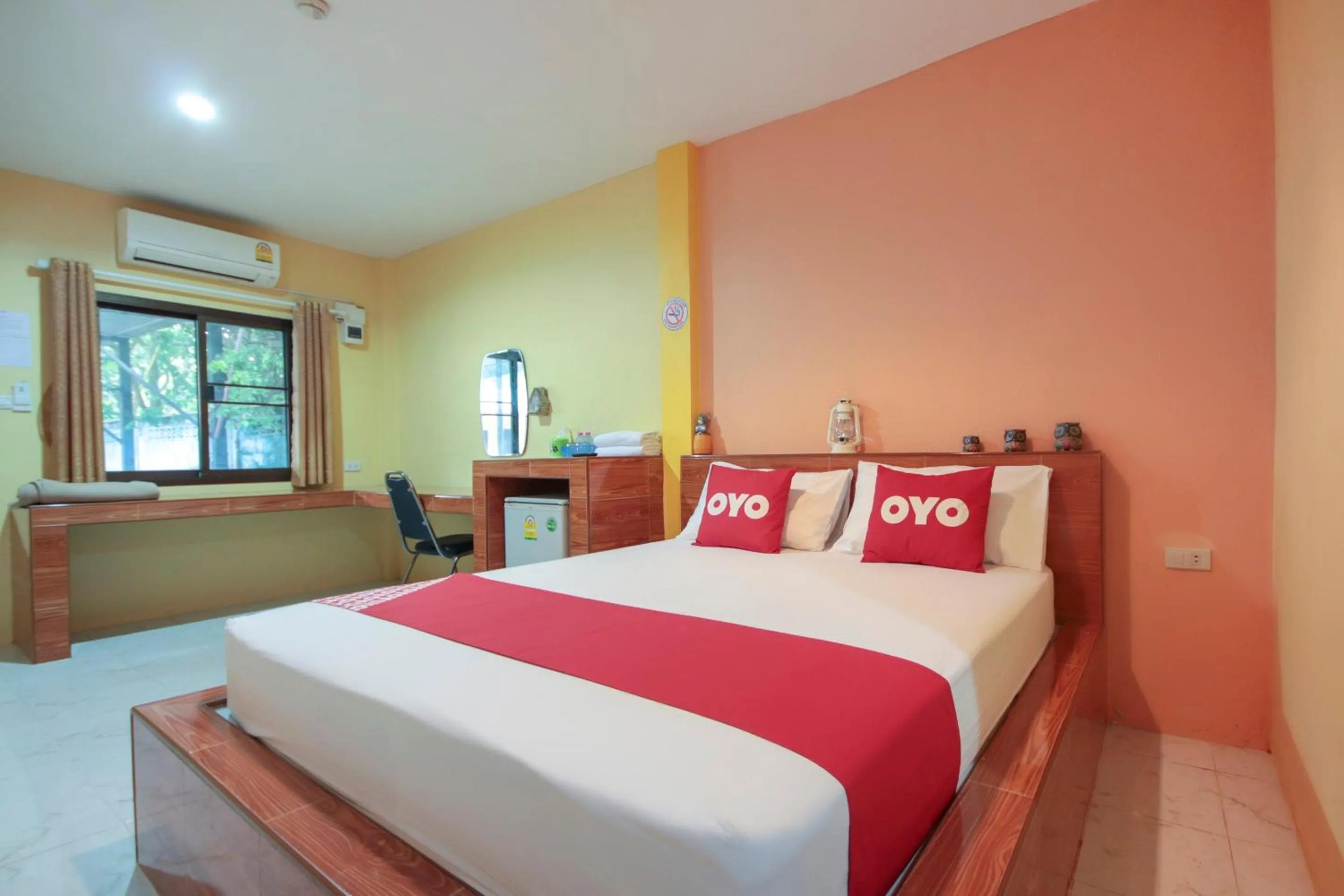 Bedroom, Bed in OYO 682 Fishering Home