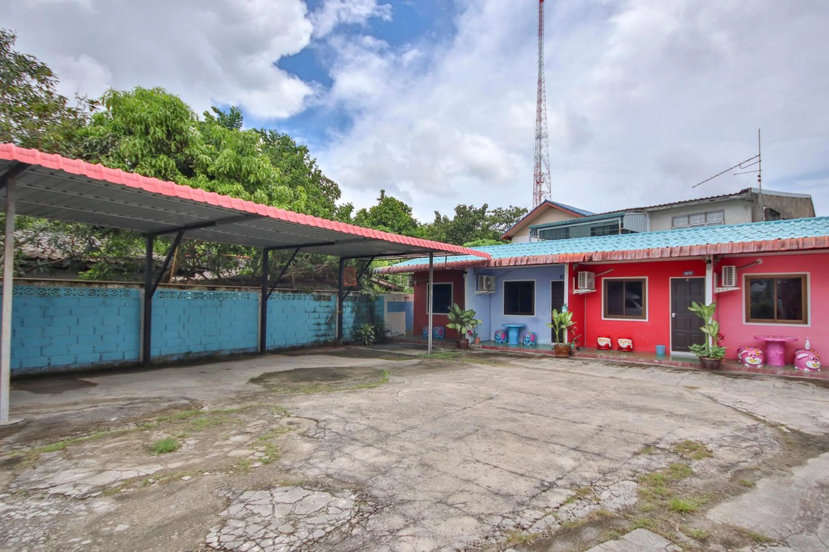 On site in OYO 682 Fishering Home