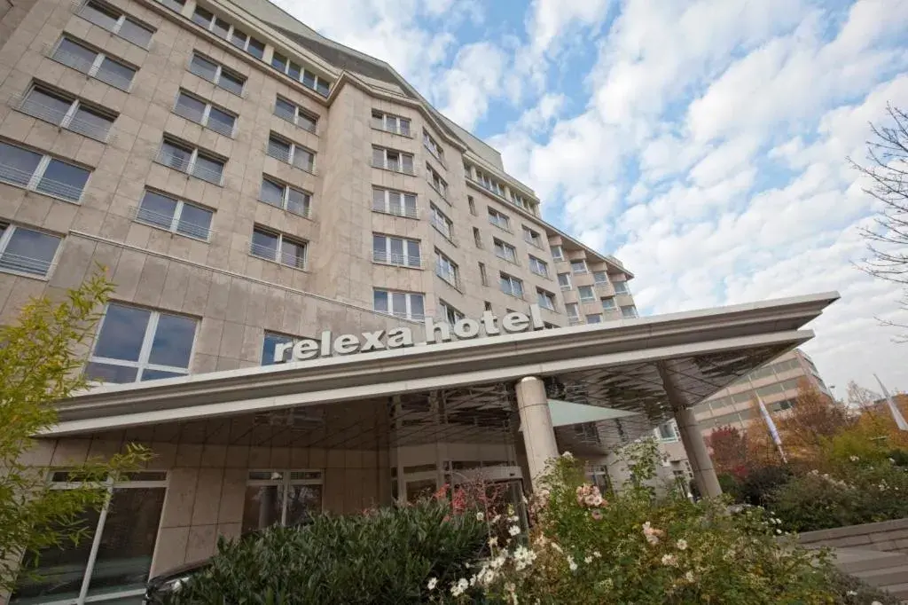 Property building in relexa Hotel Frankfurt am Main (Superior) Property building in relexa Hotel Frankfurt am Main (Superior)