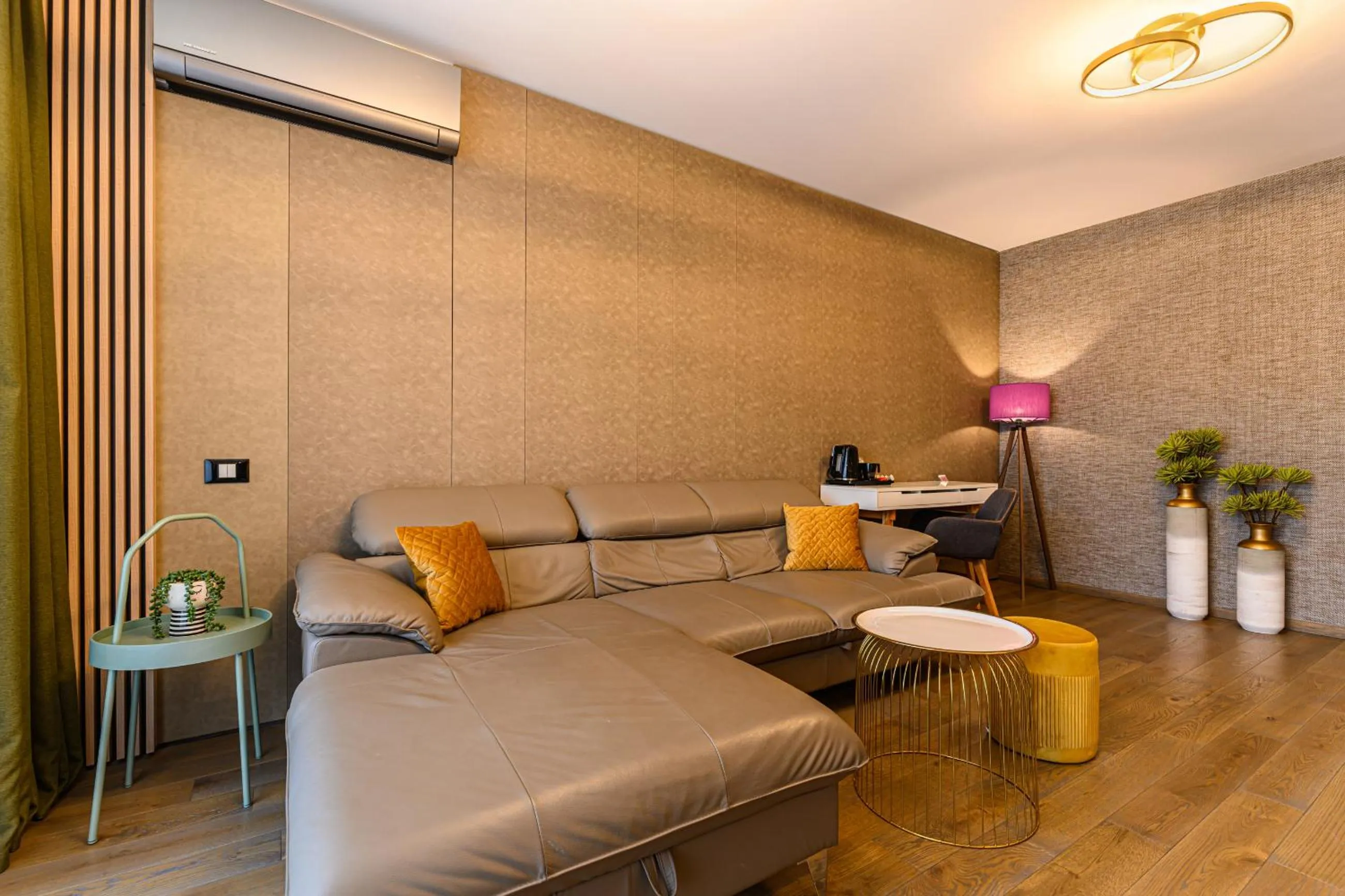 Living room in Promenada Studios