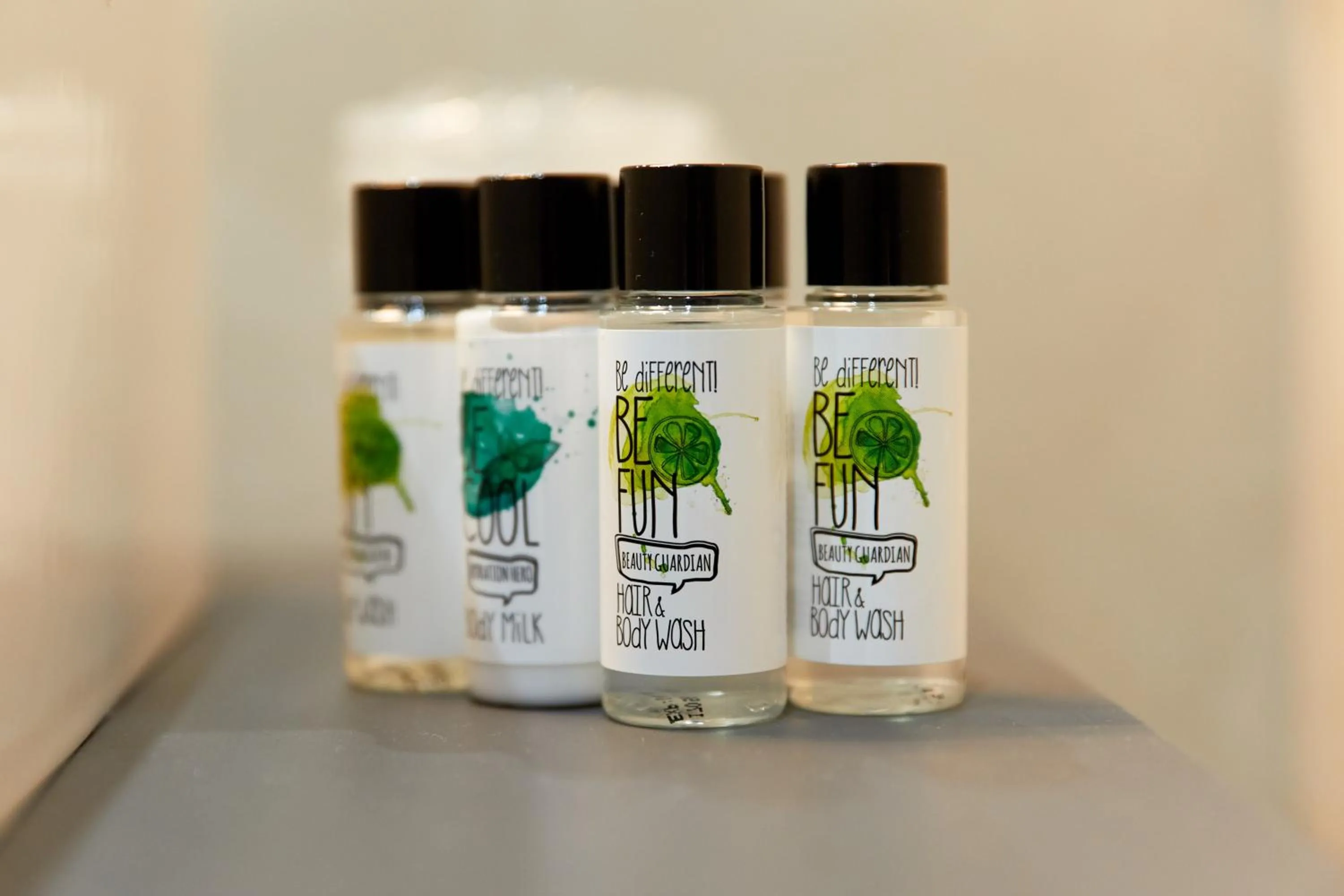 Shower in Promenada Studios