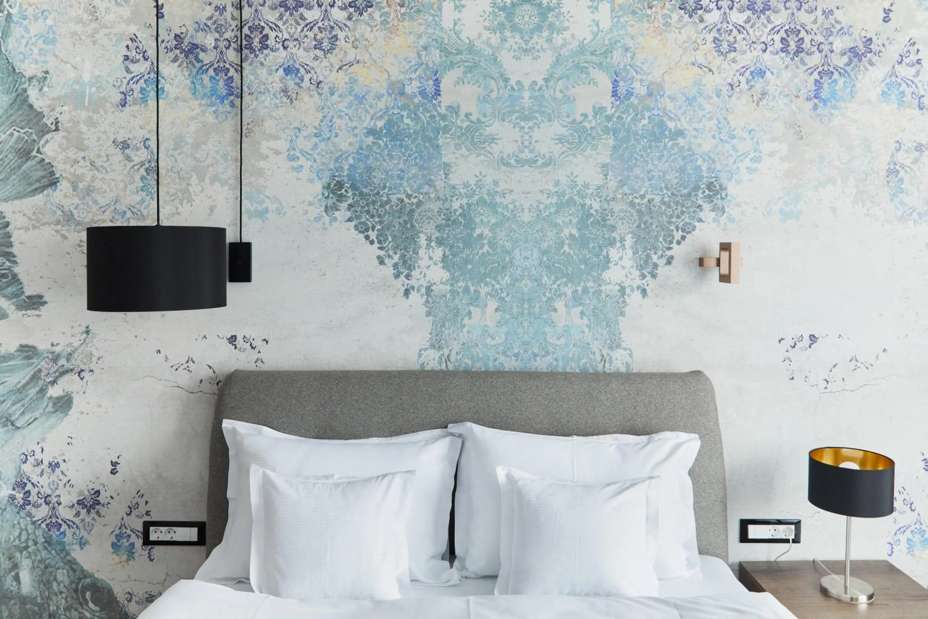 Bedroom, Bed in Promenada Studios