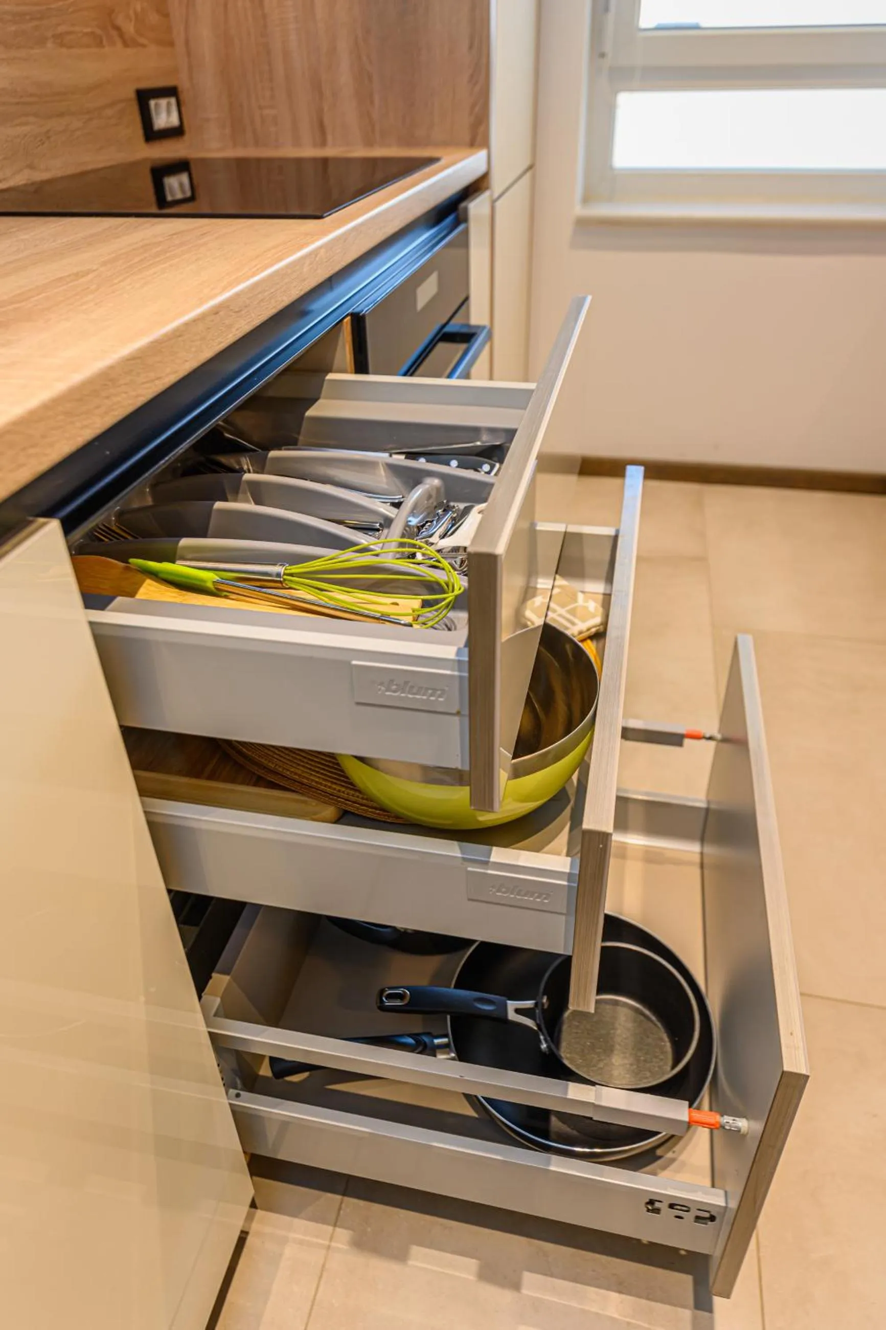 kitchen in Promenada Studios