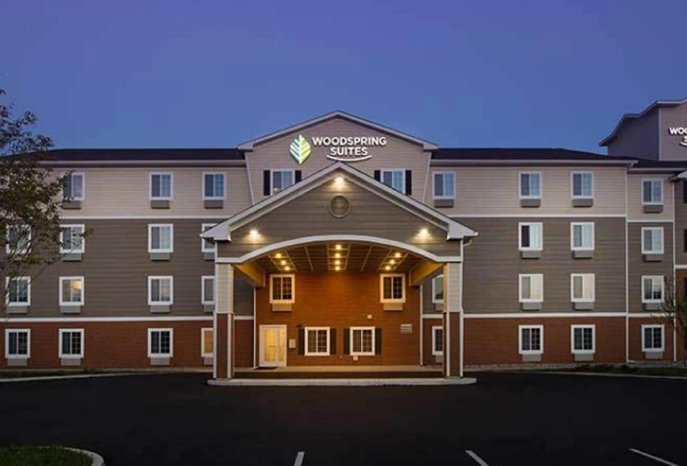Facade/entrance in WoodSpring Suites Allentown