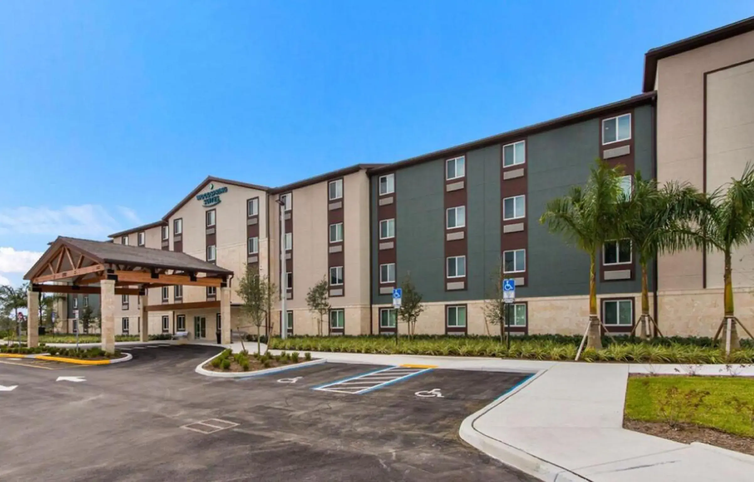 Facade/entrance, Property Building in WoodSpring Suites Allentown