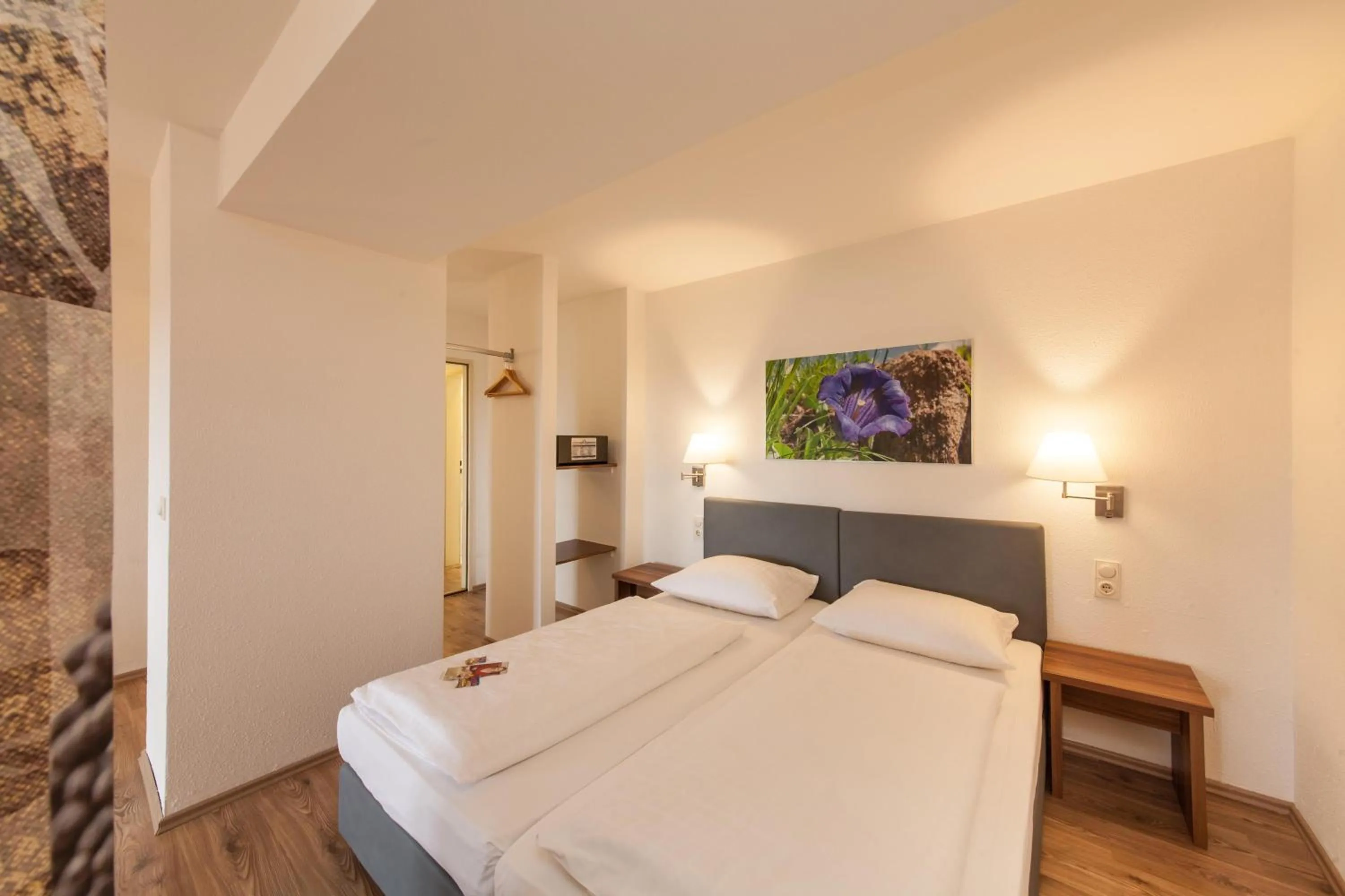 Bedroom, Bed in Sure Hotel by Best Western Muenchen Hauptbahnhof