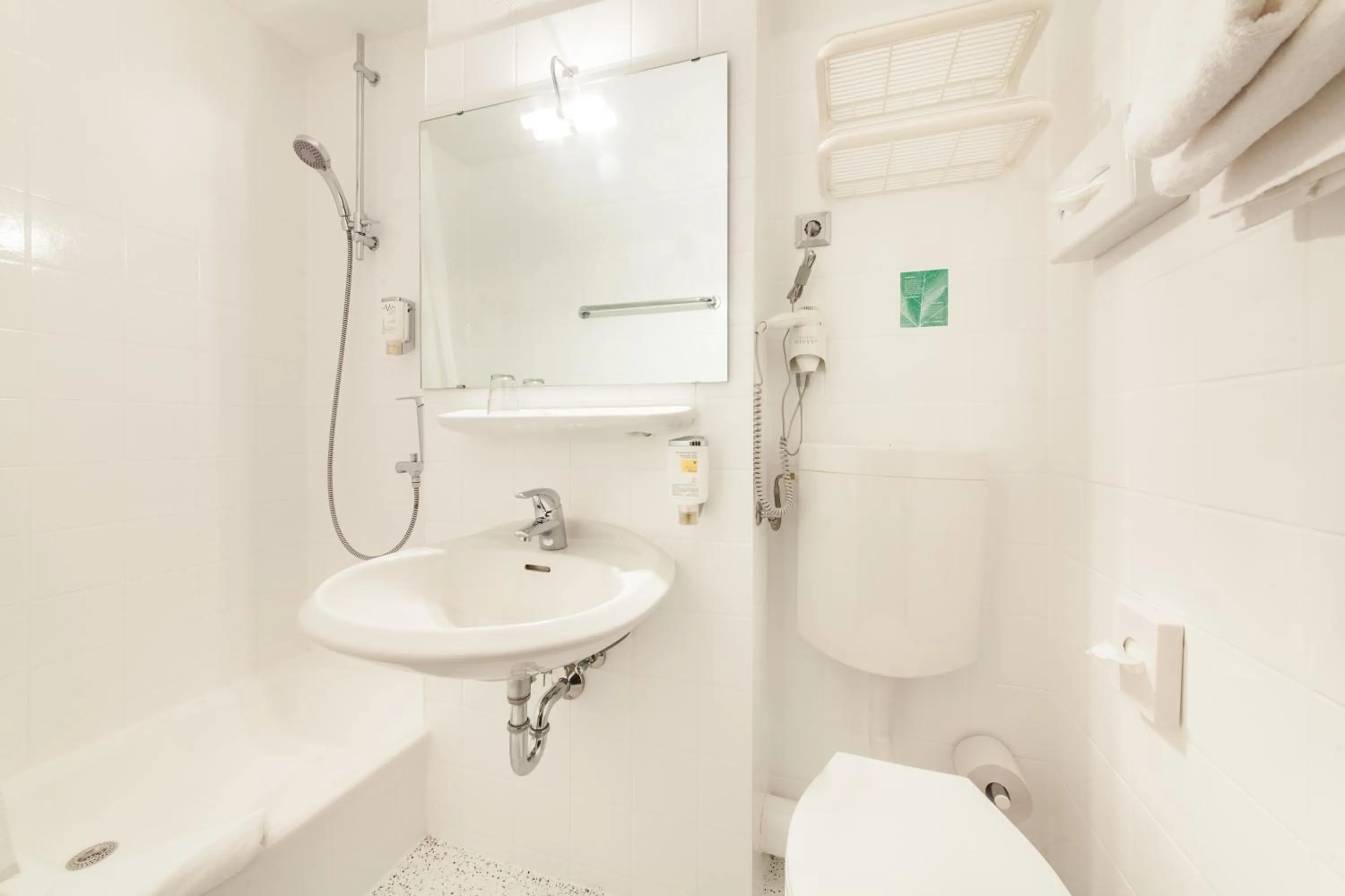 Photo of the whole room in Sure Hotel by Best Western Muenchen Hauptbahnhof