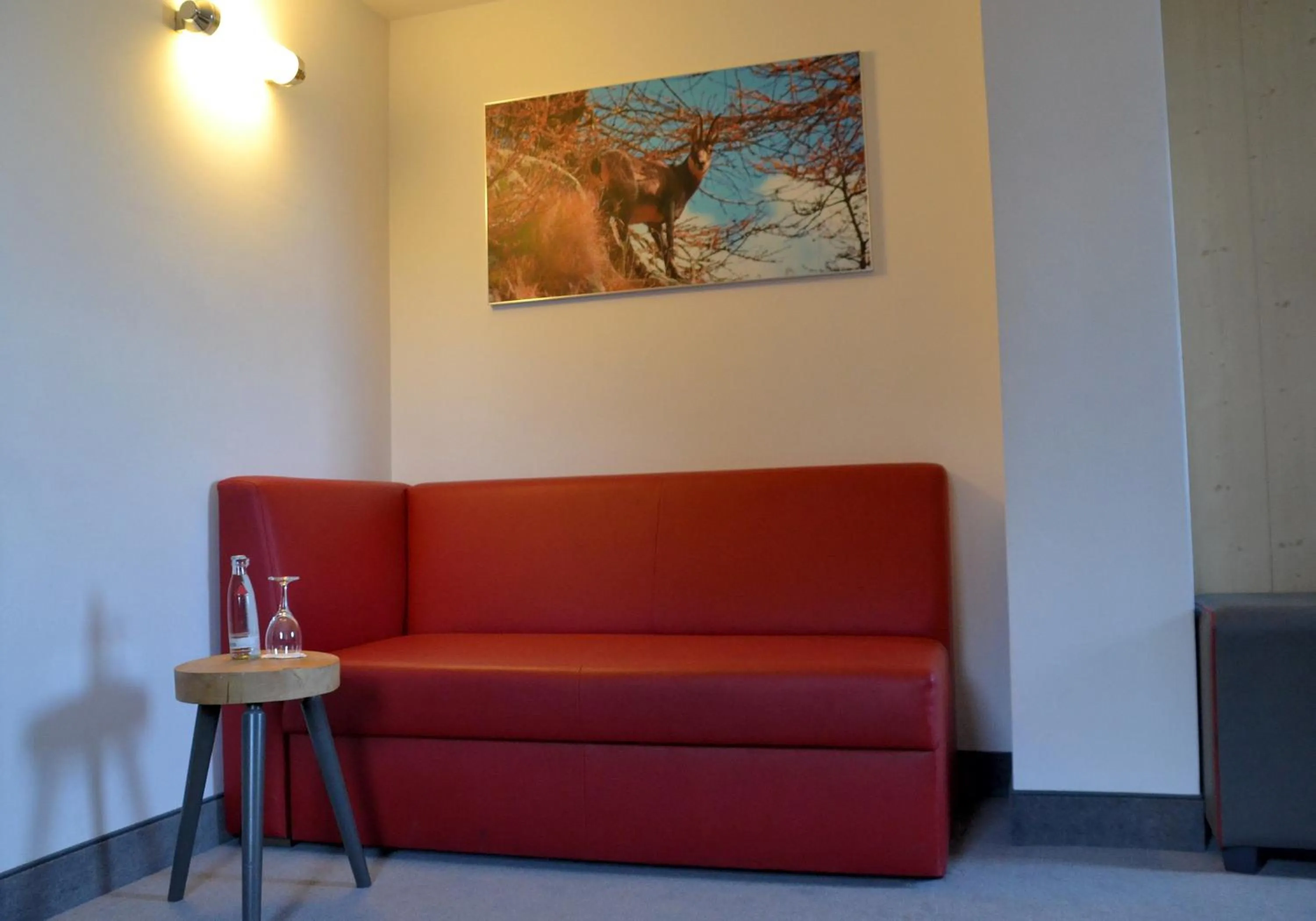 Seating area in Sure Hotel by Best Western Muenchen Hauptbahnhof