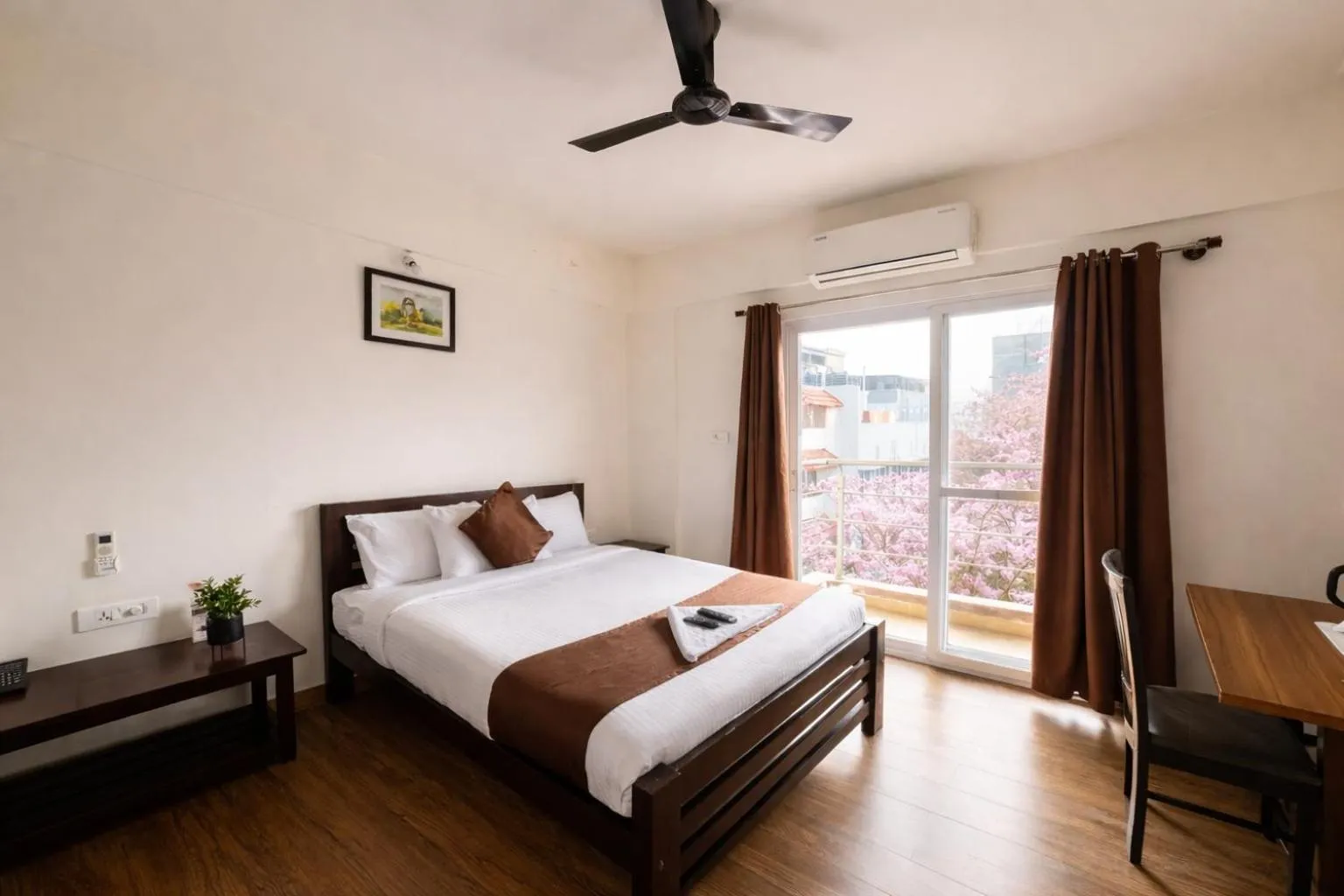 Bed in Coffee Bean Inn