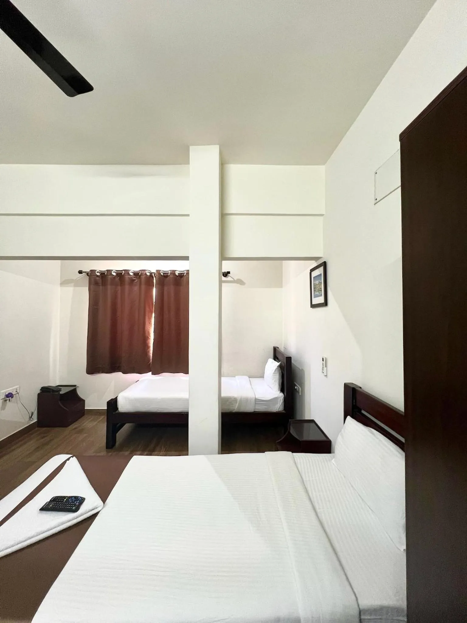 Bedroom, Bed in Hotel Coffee Bean