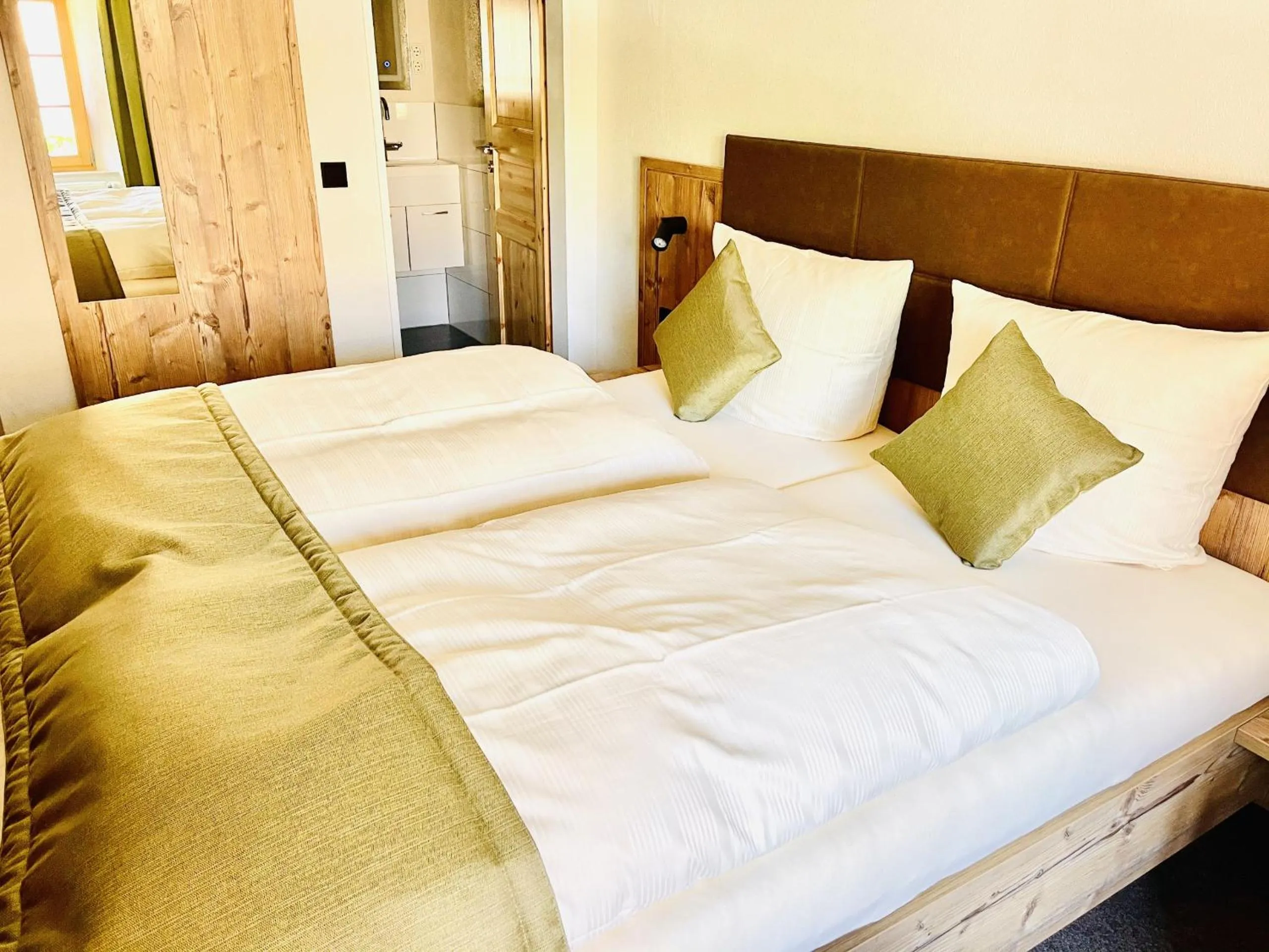 Bedroom, Bed in Hotel Weingut Dehren