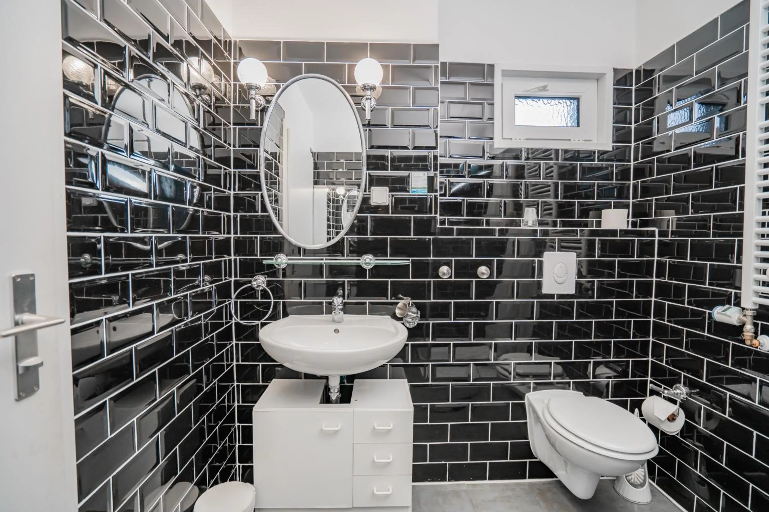 Bathroom in Motel Home Berlin