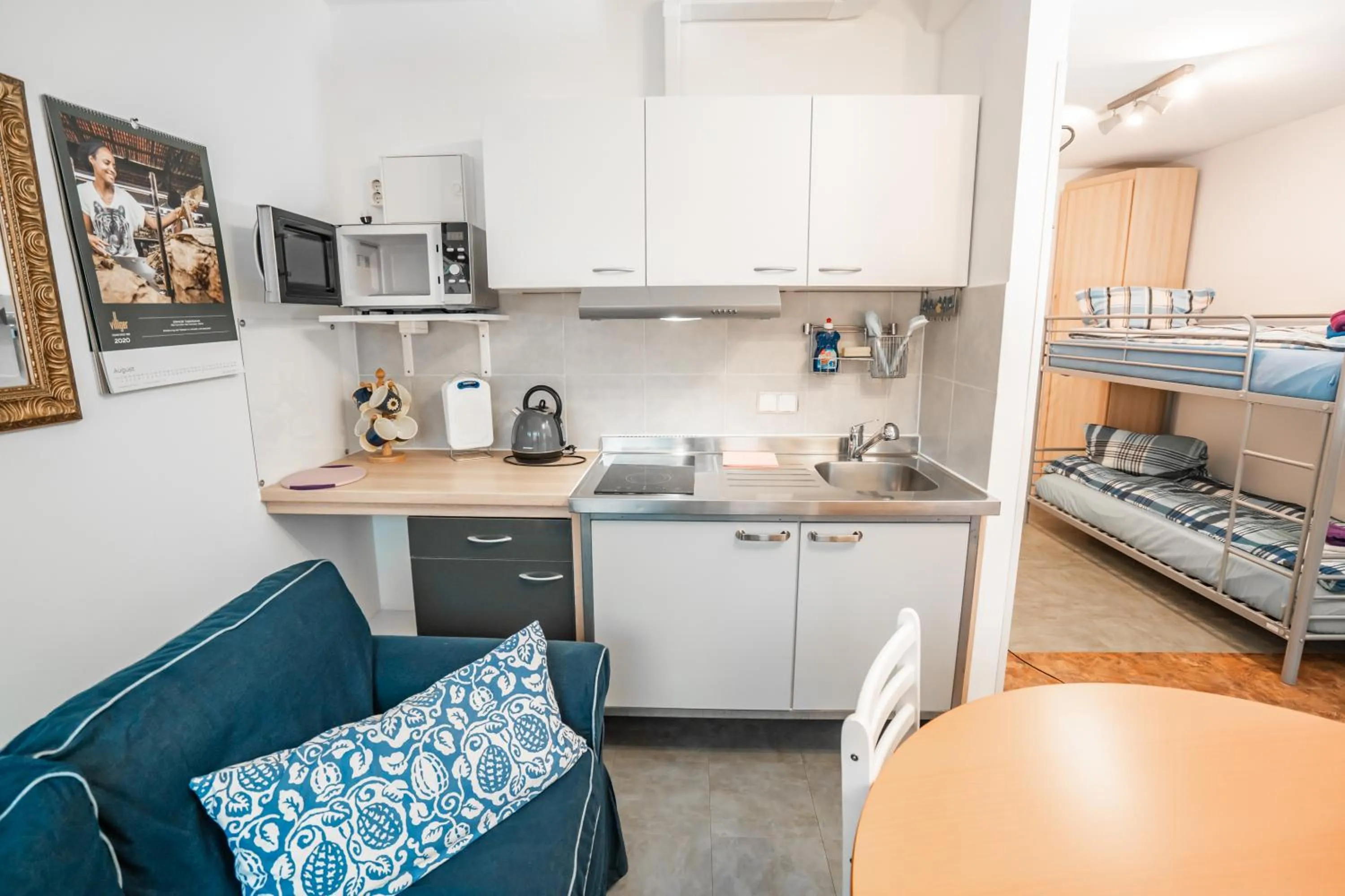 Dining area in Motel Home Berlin