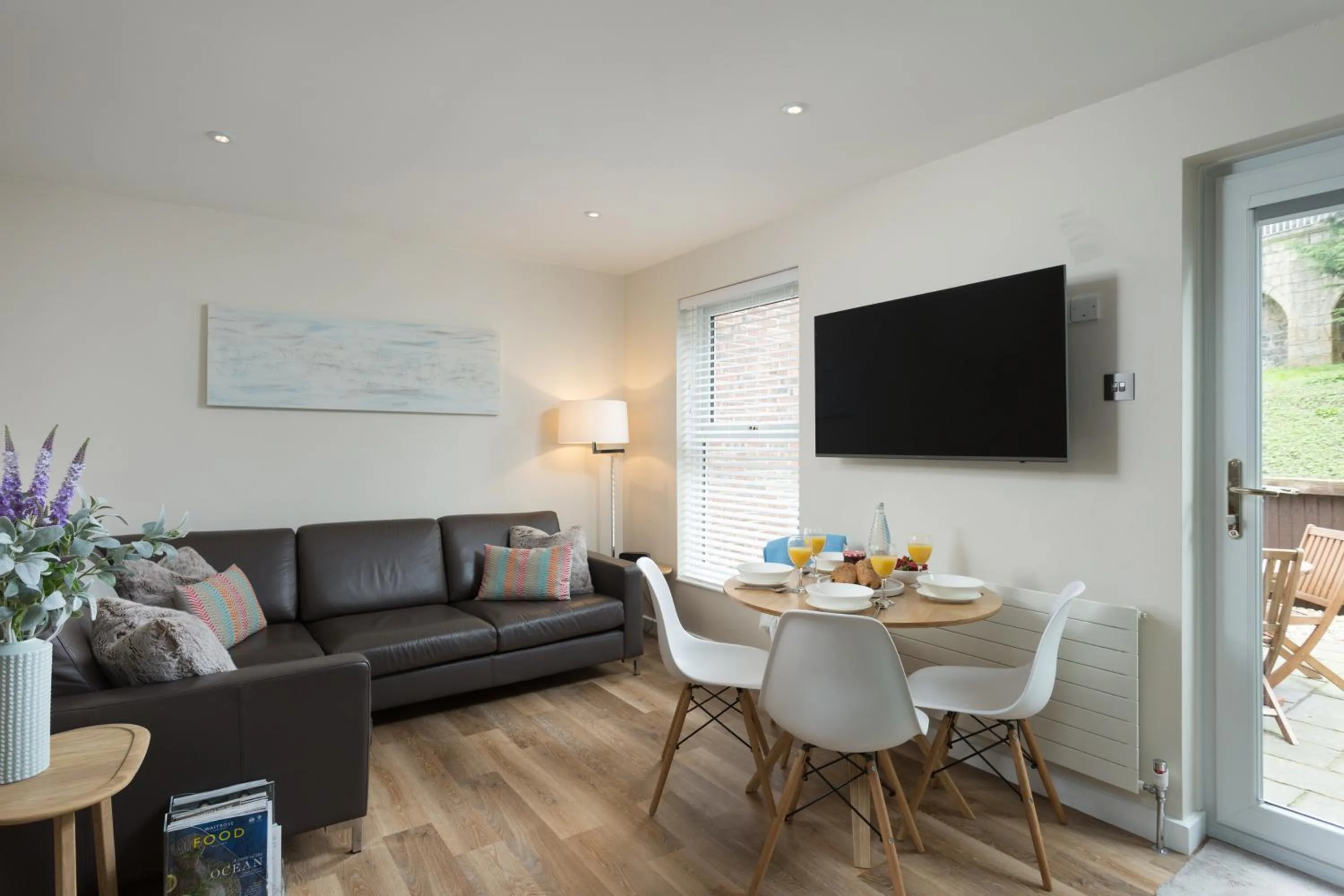 12 Pear Tree House