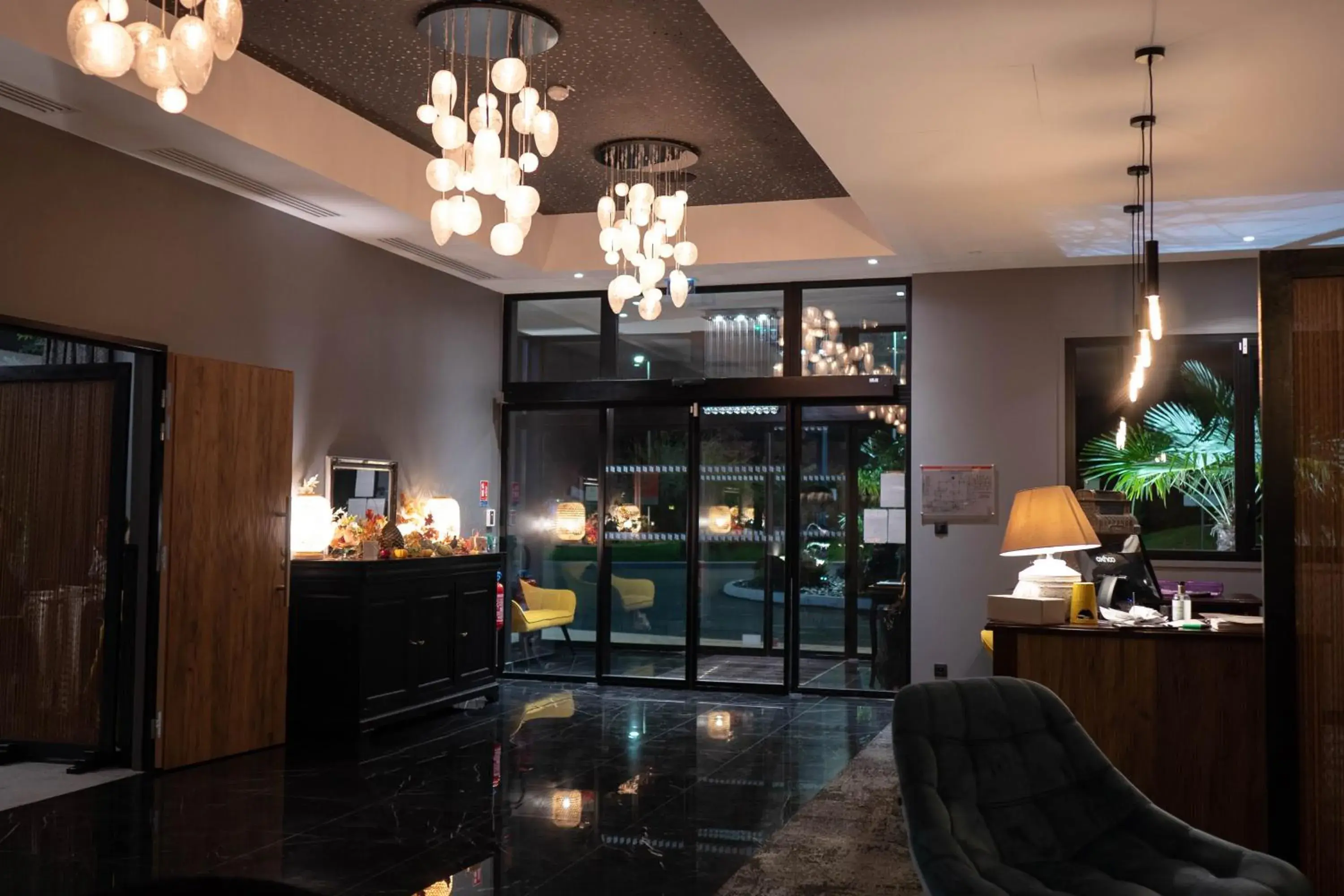 Lobby or reception in Hôtel & Restaurant La maison des blés Lobby or reception in Hôtel & Restaurant La maison des blés