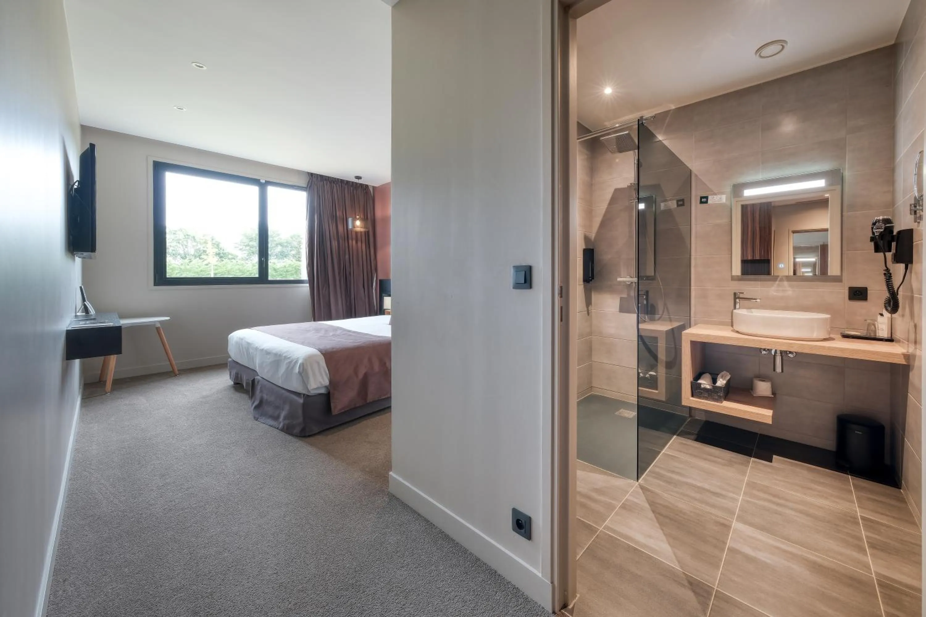 Bed in Hôtel & Restaurant La maison des blés