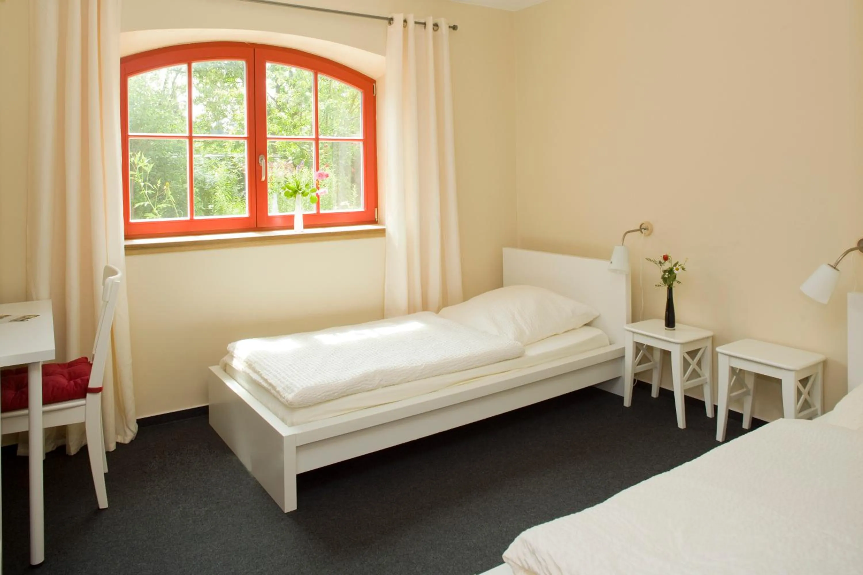 Photo of the whole room, Bed in Kulturgasthof Alte Reederei