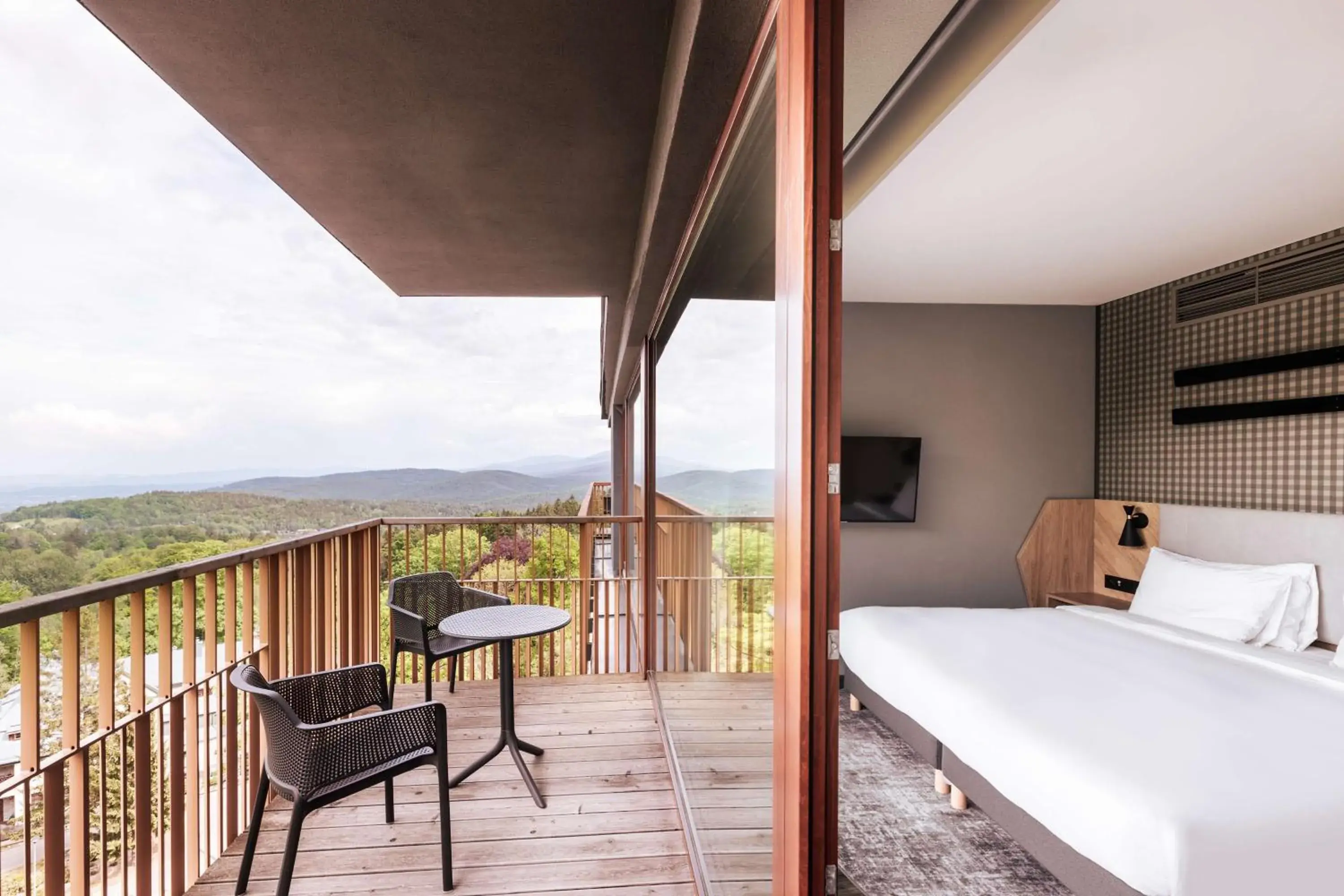 Photo of the whole room, Bed in Radisson Hotel Szklarska Poręba Photo of the whole room, Bed in Radisson Hotel Szklarska Poręba