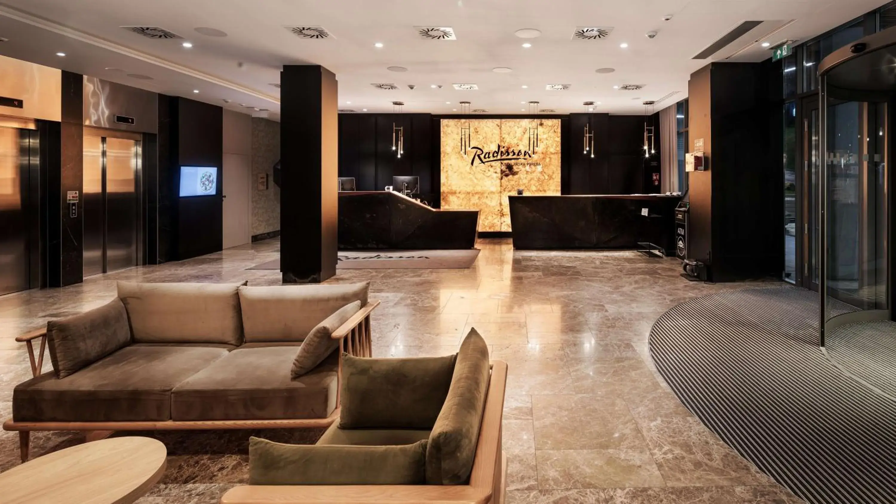 Lobby or reception in Radisson Hotel Szklarska Poręba Lobby or reception in Radisson Hotel Szklarska Poręba