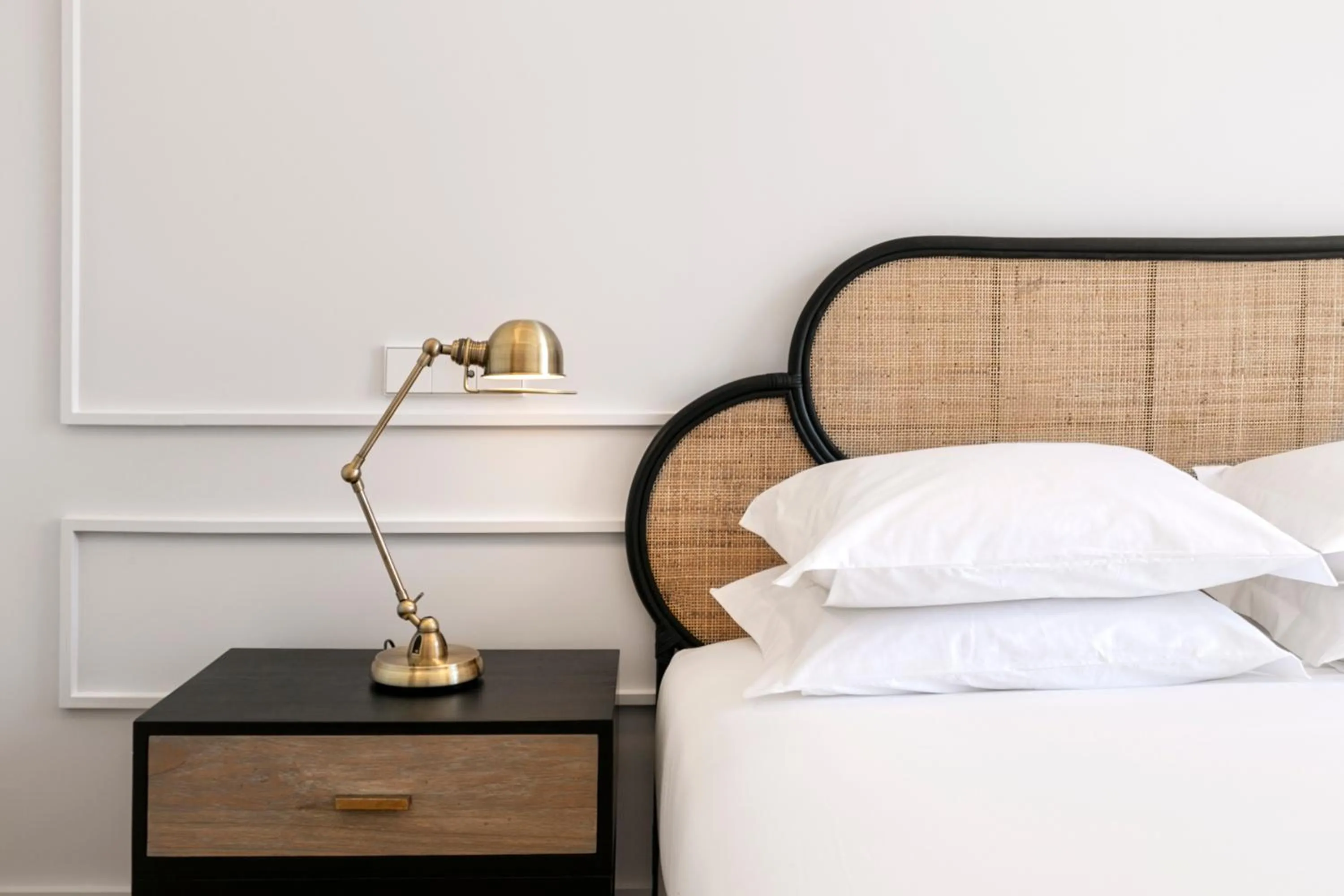 Decorative detail in Casas da Baixa - Unique Chiado