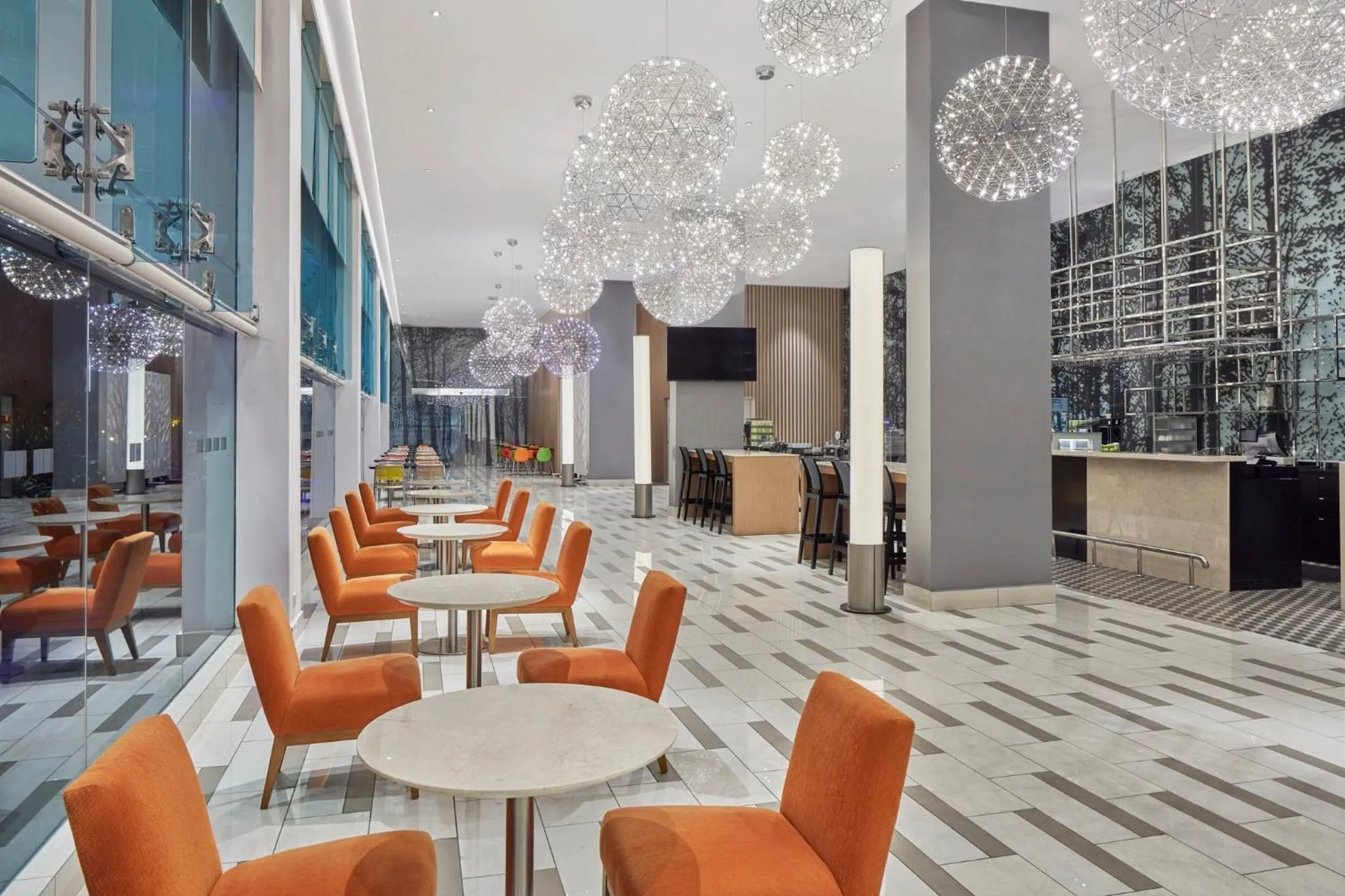 Restaurant/places to eat in Holiday Inn Express Kota Kinabalu City Centre by IHG