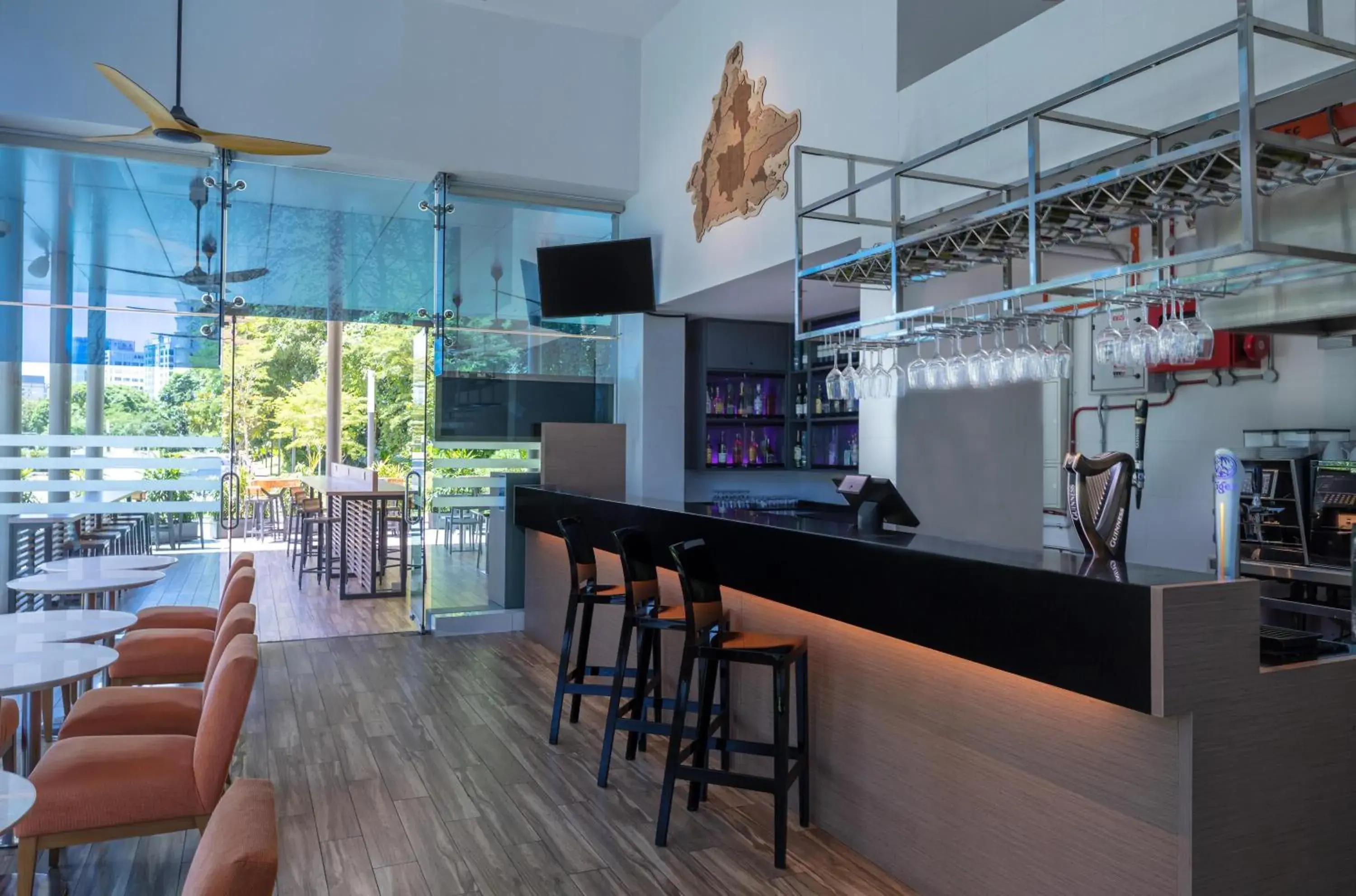 Restaurant/places to eat in Holiday Inn Express Kota Kinabalu City Centre by IHG Restaurant/places to eat in Holiday Inn Express Kota Kinabalu City Centre by IHG