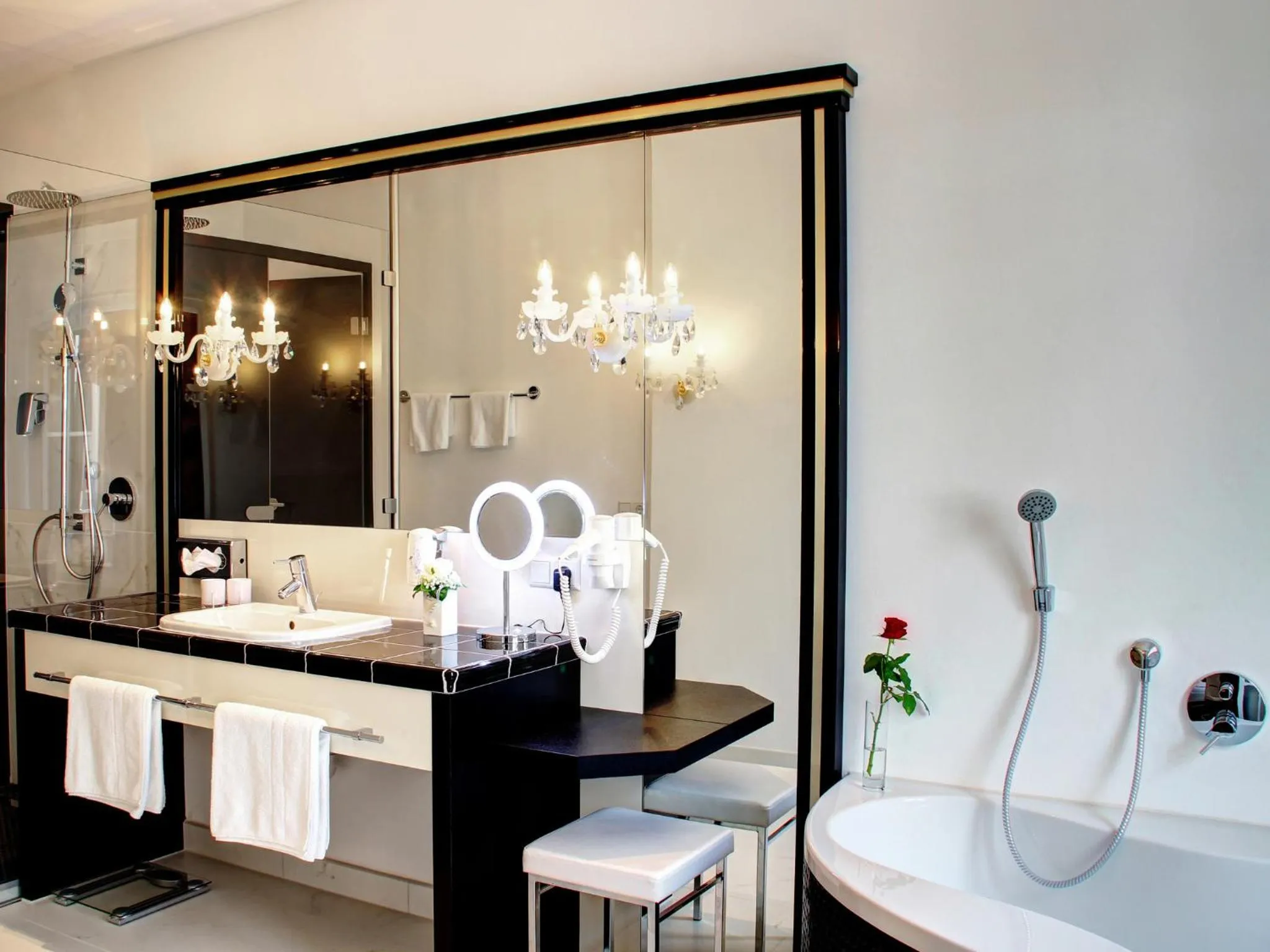 Bathroom in Hotel Linde