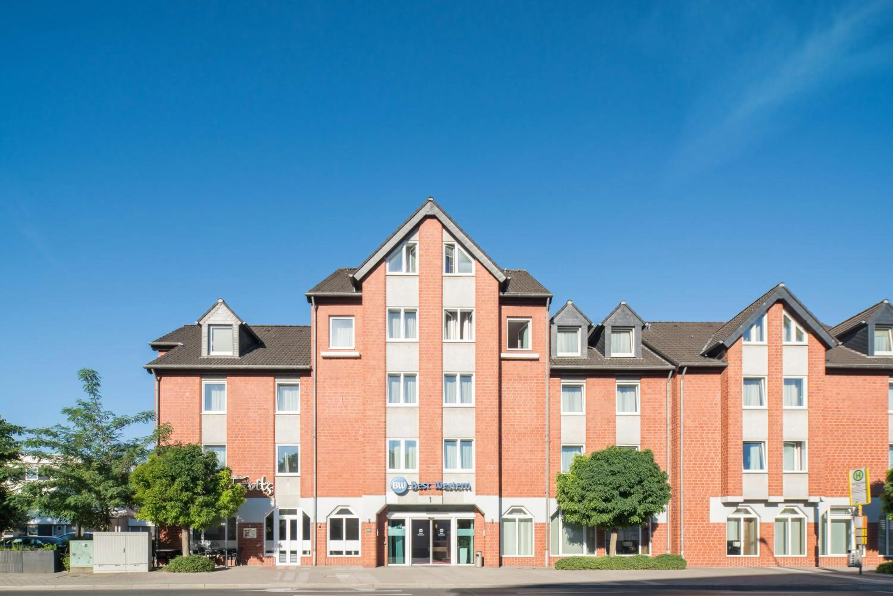 Facade/entrance in Best Western Hotel Breitbach