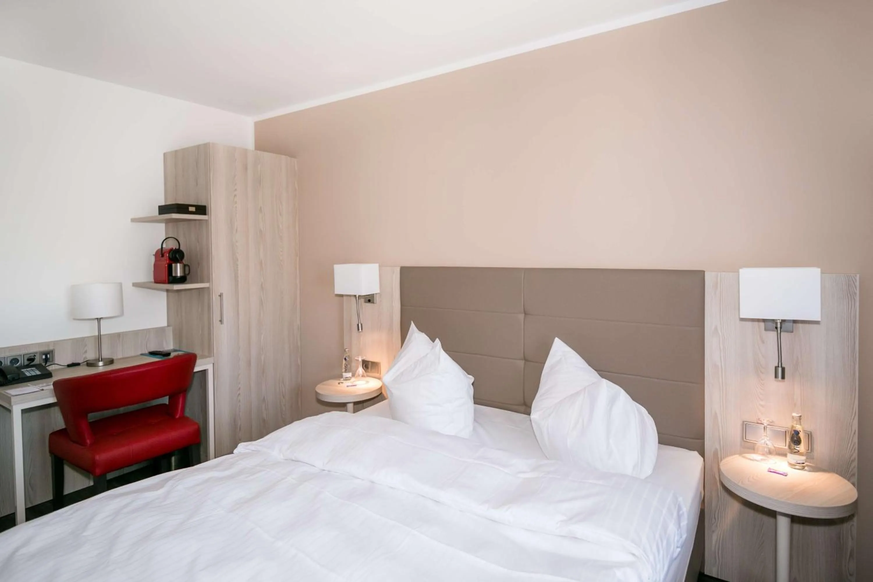 Bedroom, Bed in Best Western Hotel Breitbach