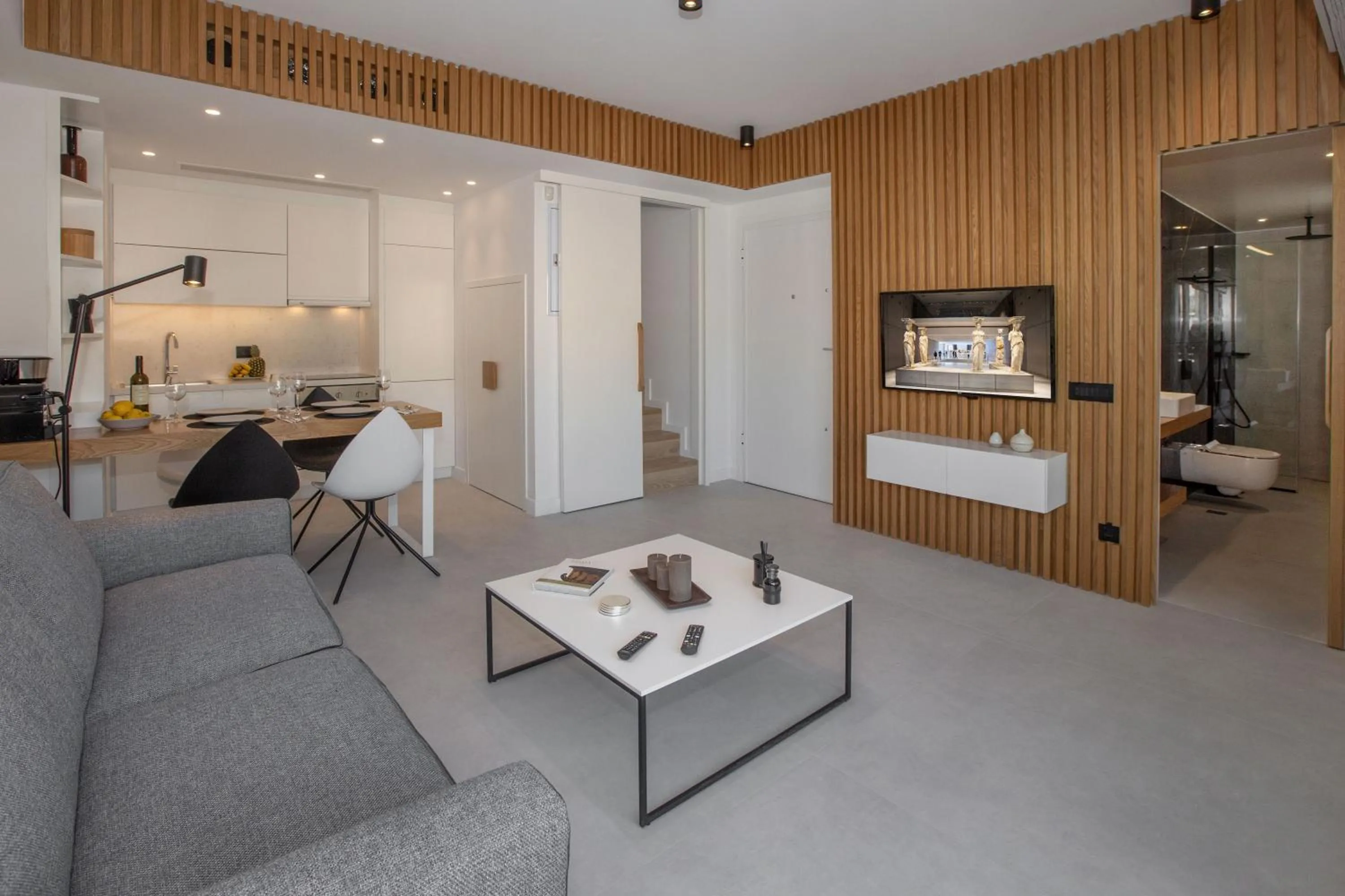 TV and multimedia in Acropolis Golden Suites by GHH