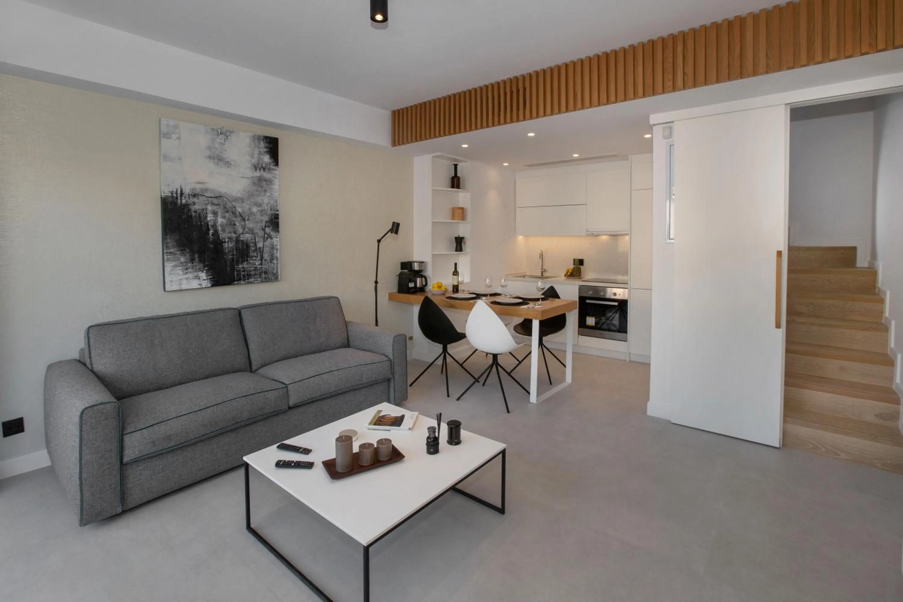 Living room in Acropolis Golden Suites by GHH