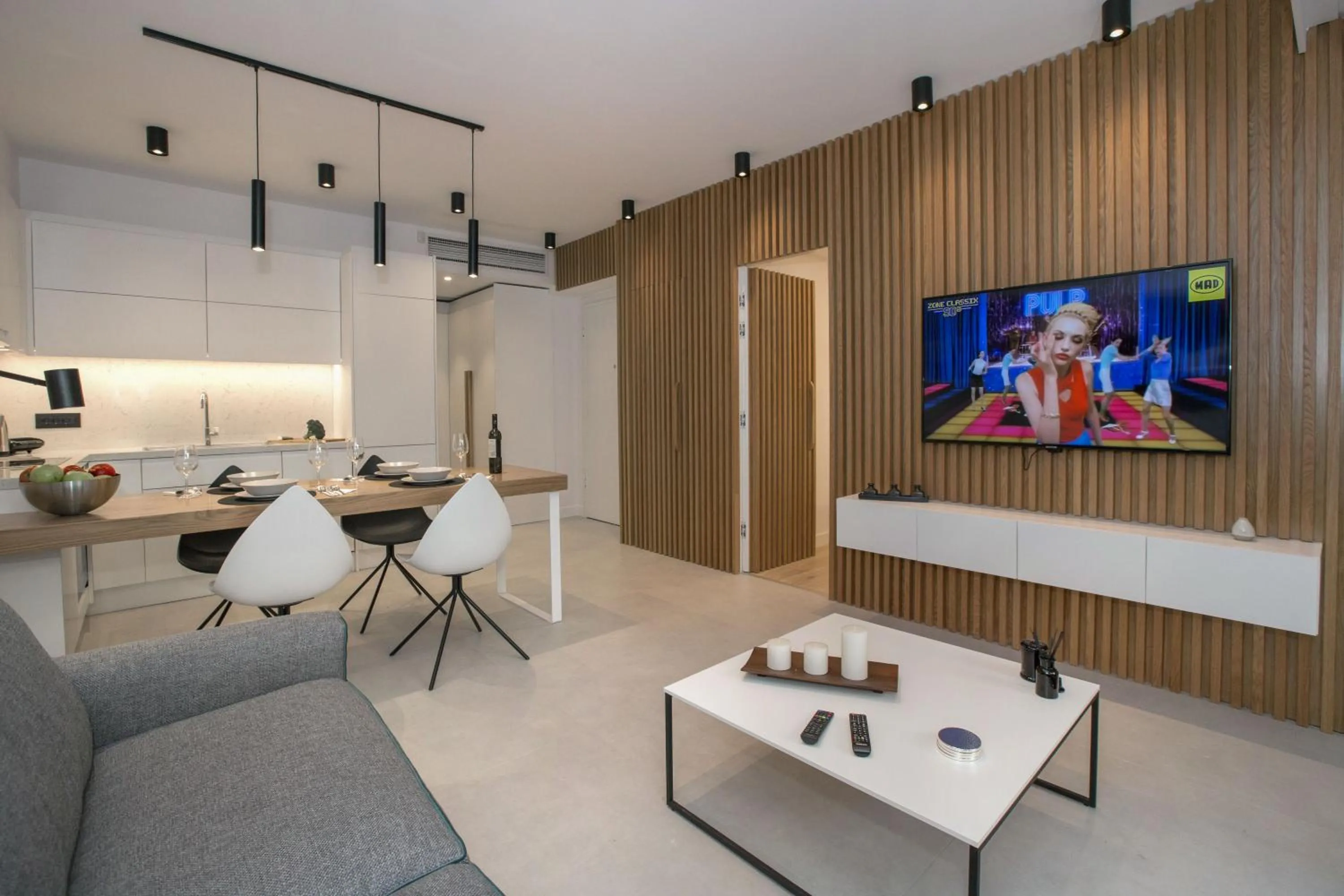 TV and multimedia in Acropolis Golden Suites by GHH