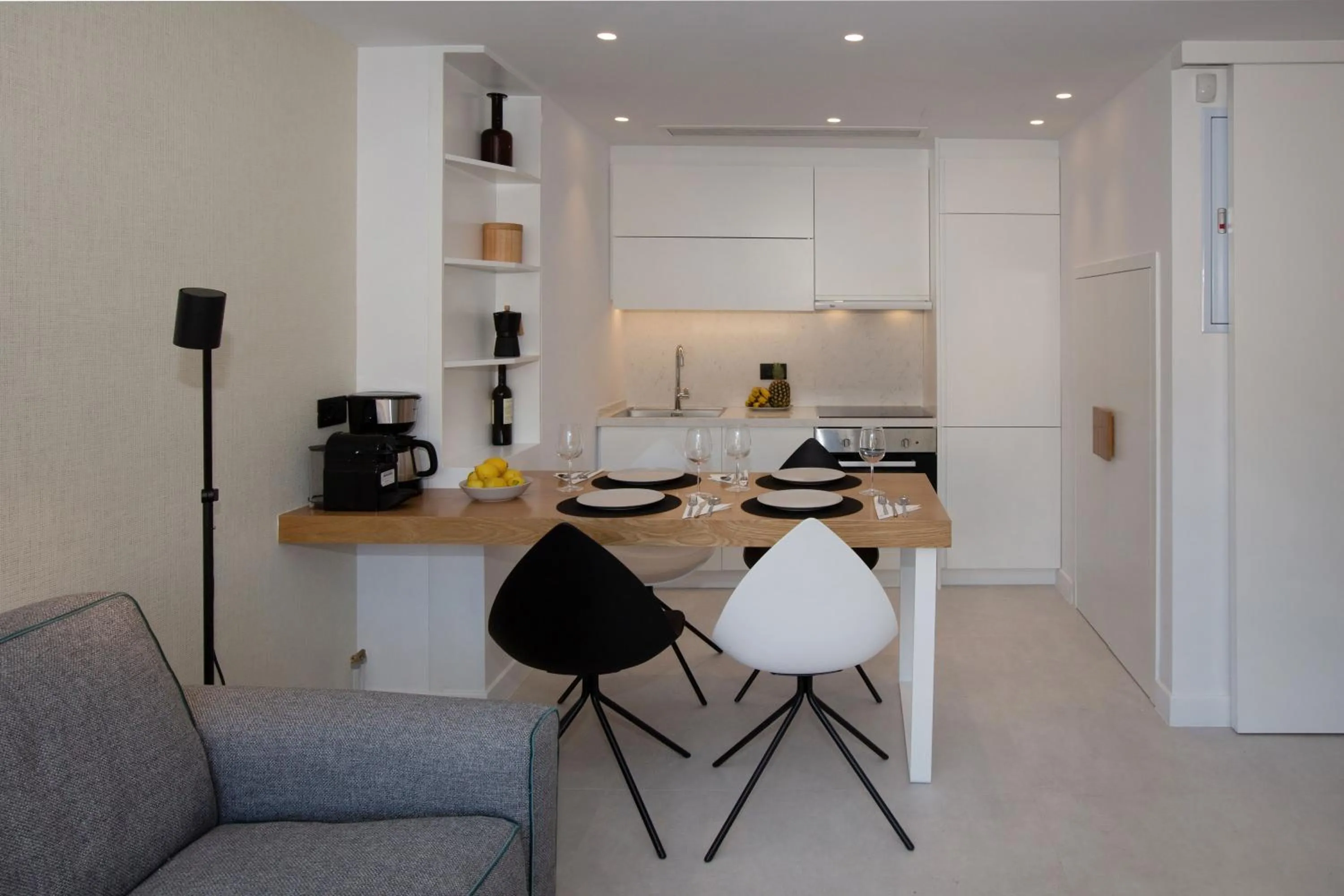 Kitchen or kitchenette in Acropolis Golden Suites by GHH