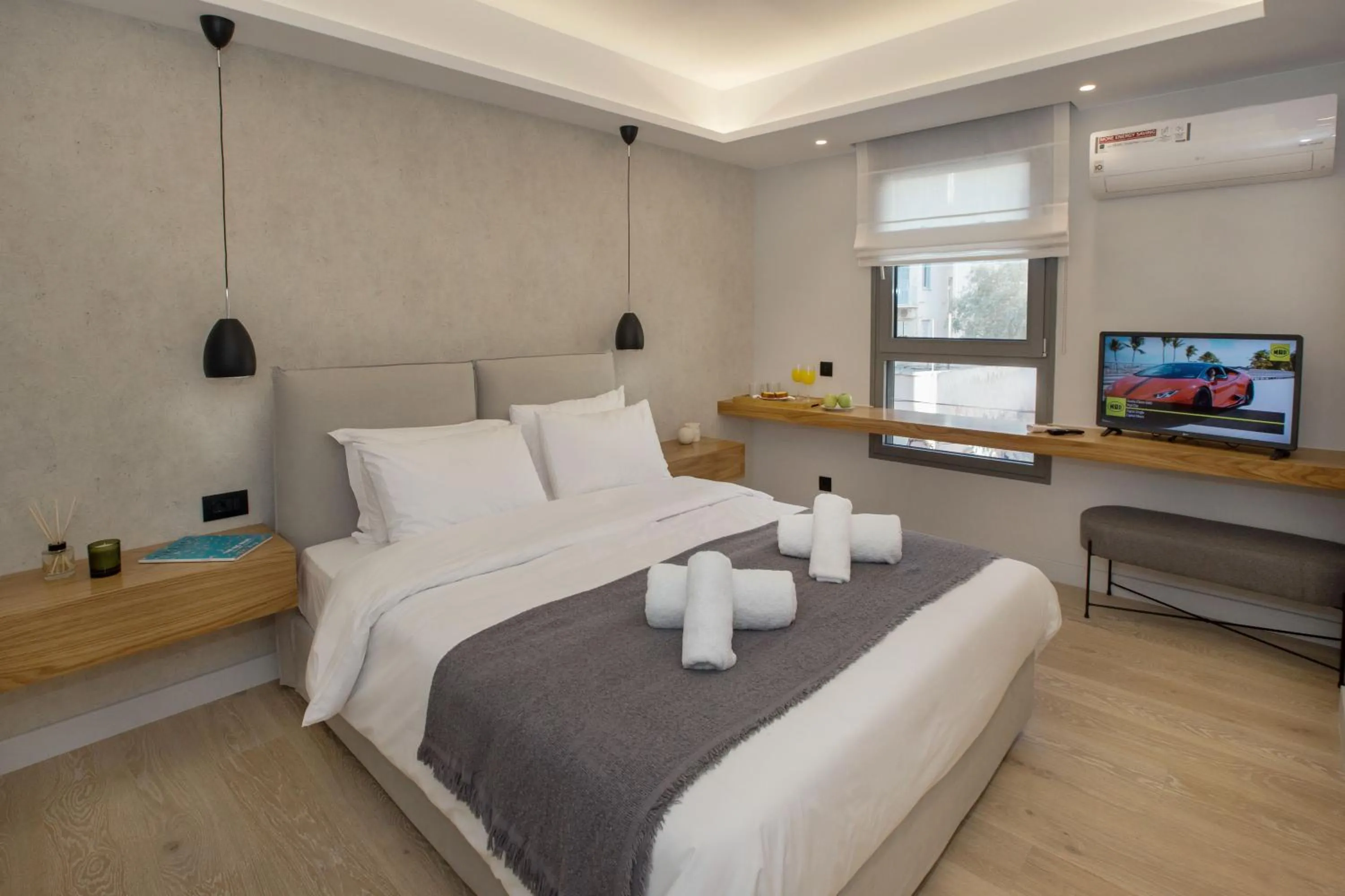 Photo of the whole room, Bed in Acropolis Golden Suites by GHH