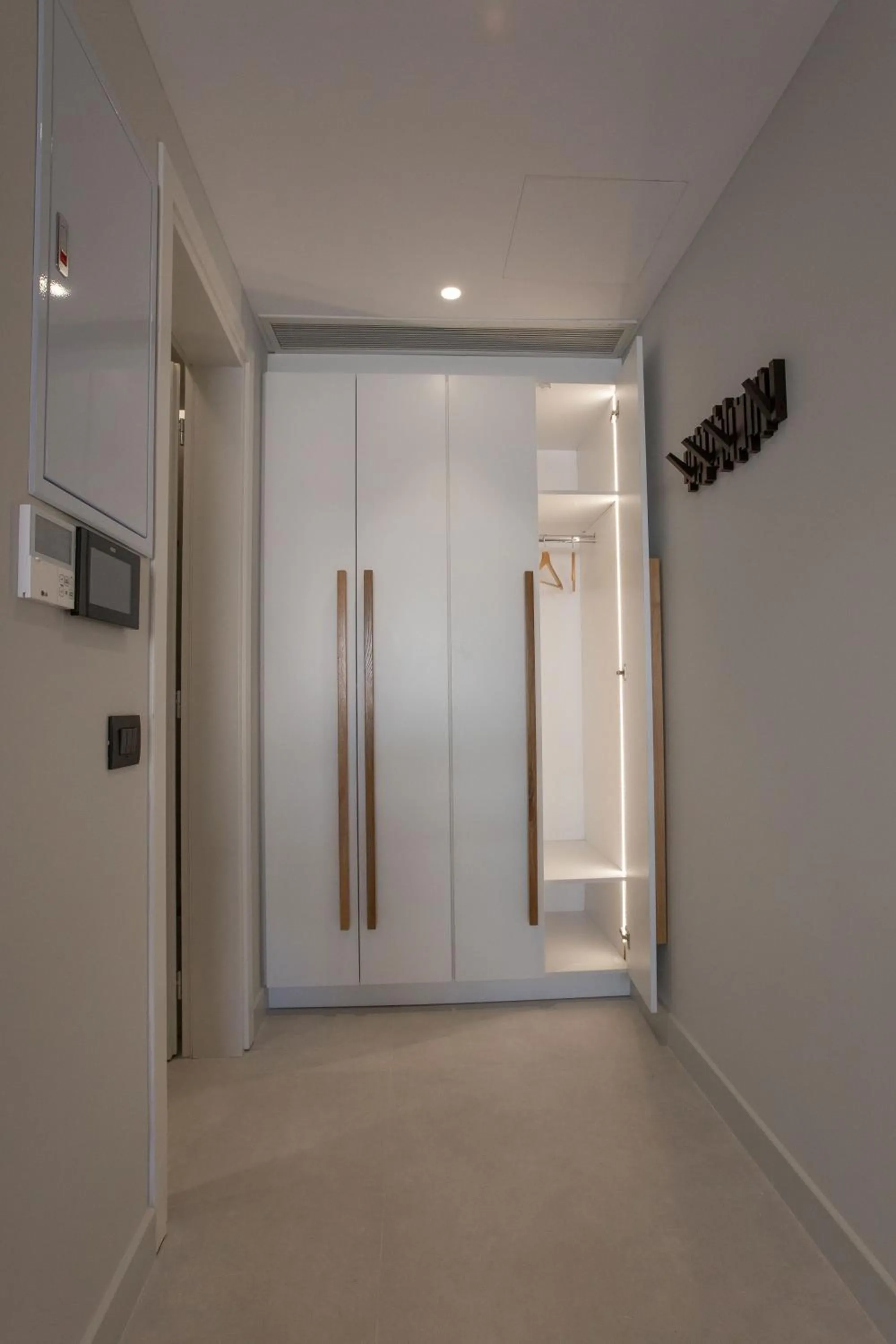 Area and facilities in Acropolis Golden Suites by GHH