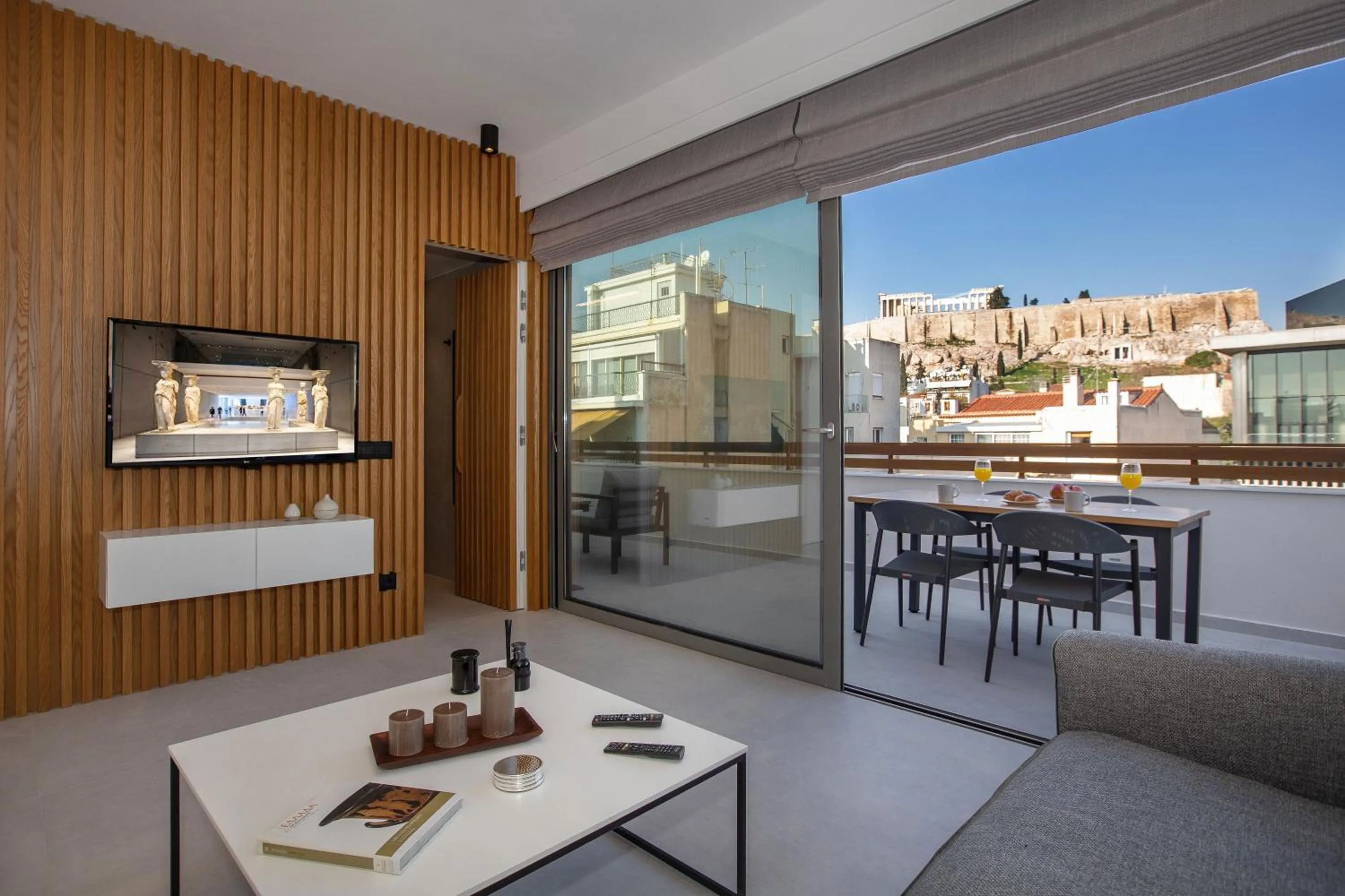 Balcony/Terrace in Acropolis Golden Suites by GHH
