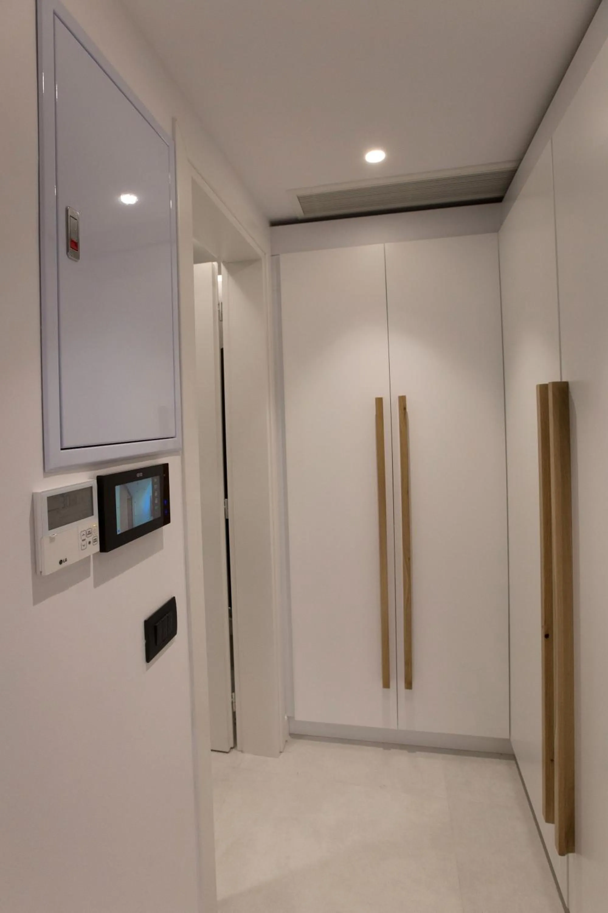 Area and facilities in Acropolis Golden Suites by GHH