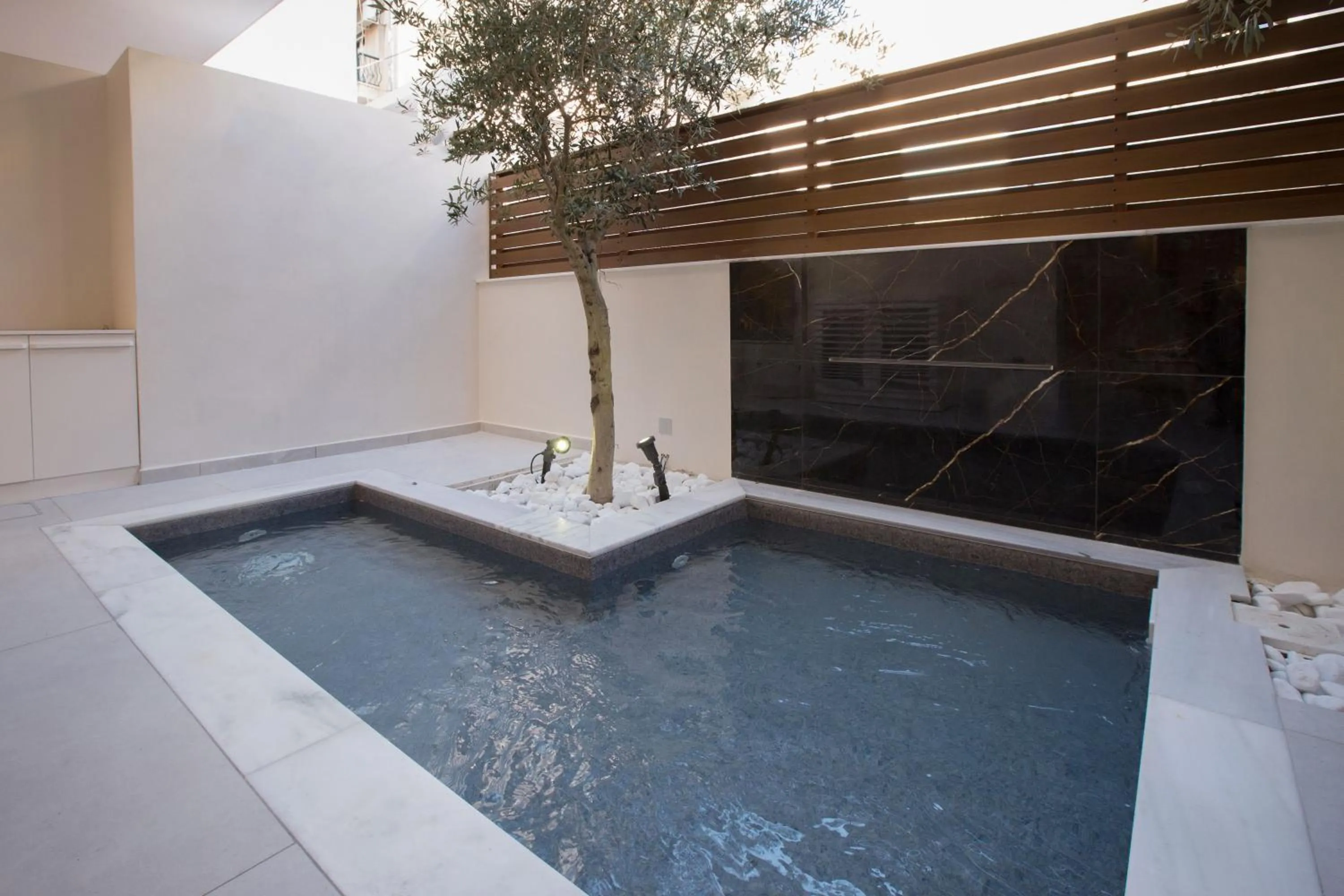Garden in Acropolis Golden Suites by GHH