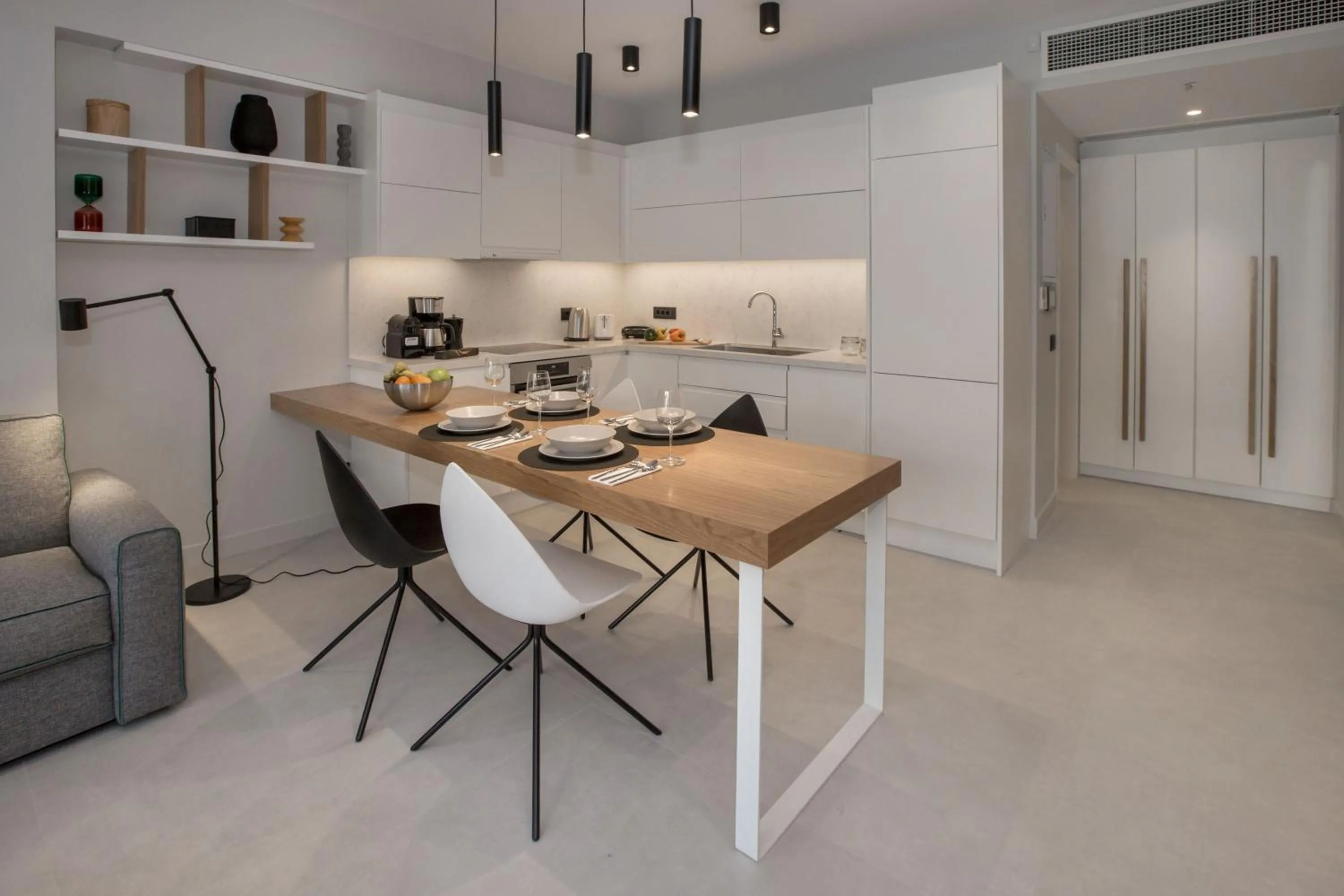 Kitchen or kitchenette in Acropolis Golden Suites by GHH