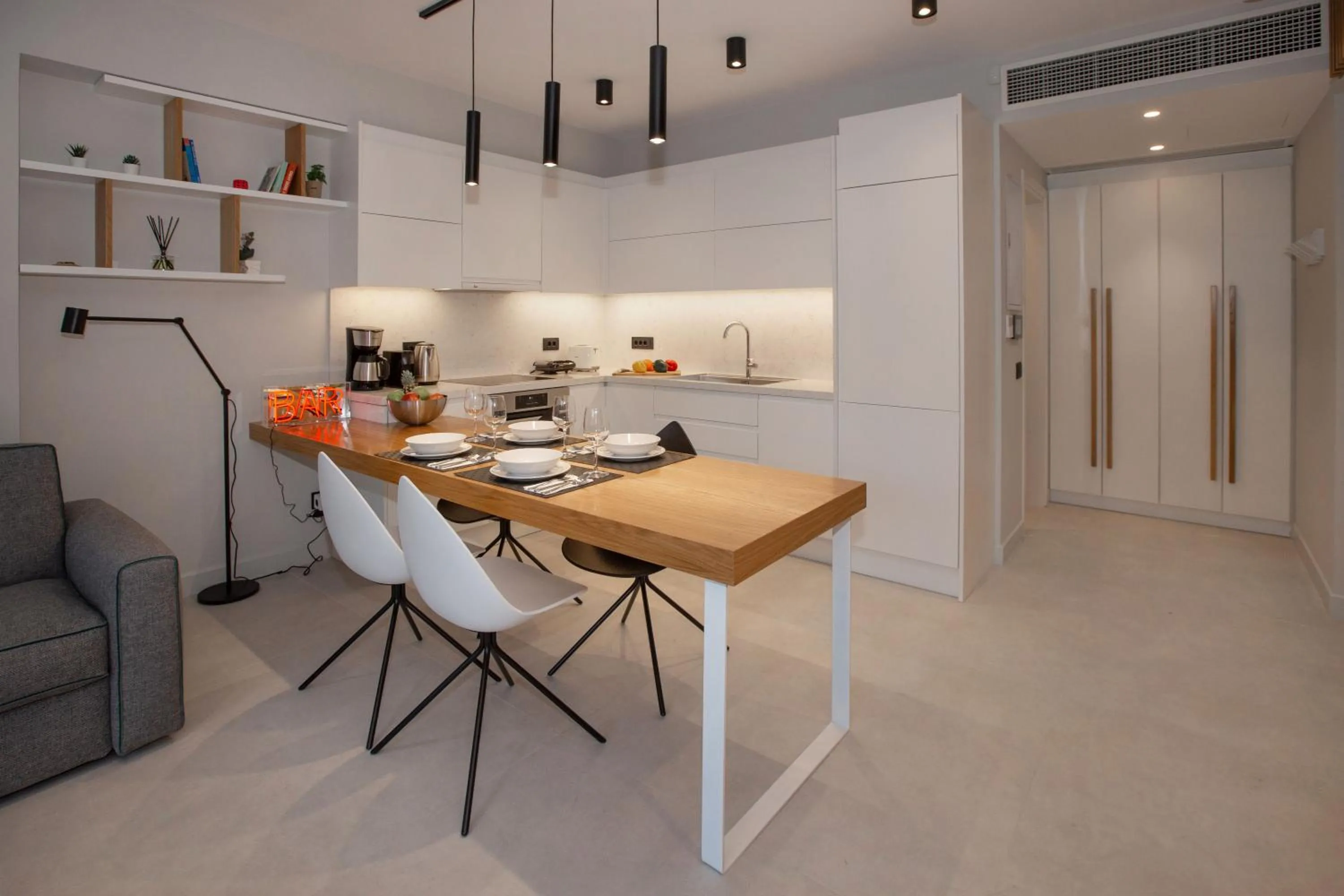 Kitchen or kitchenette in Acropolis Golden Suites by GHH