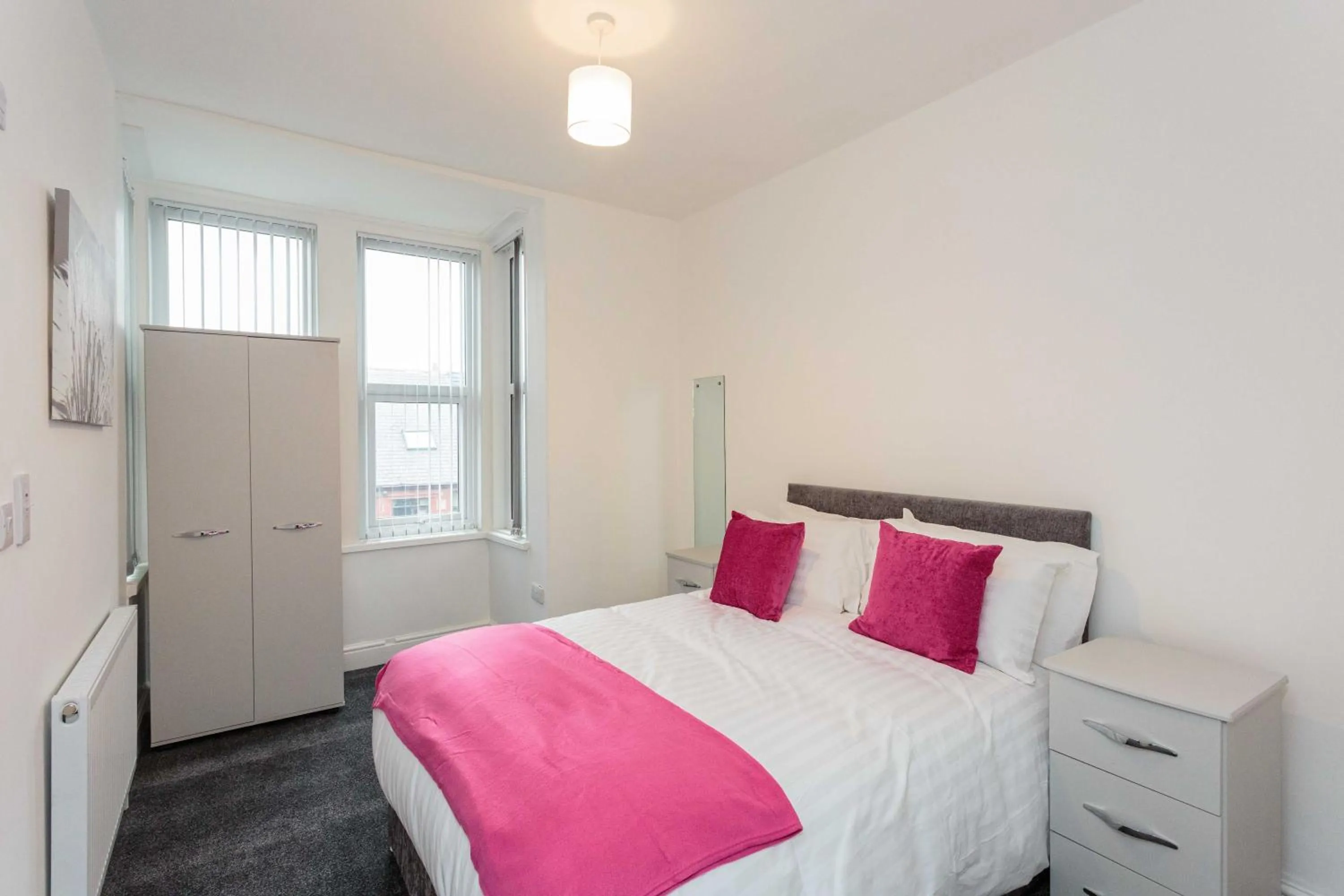 Bedroom in Cherry Property - Berry Apartments