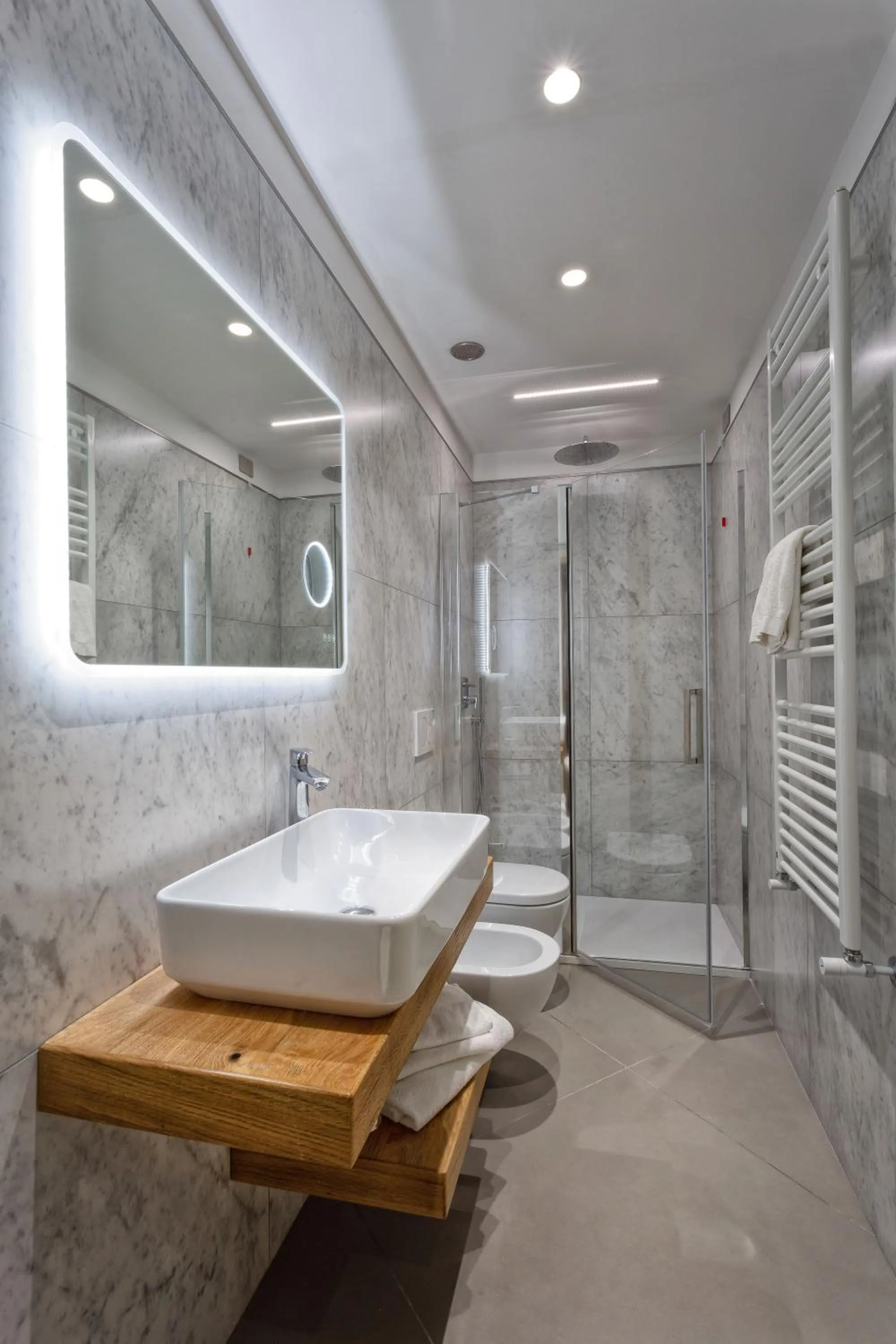 Shower in Casa del Sarto