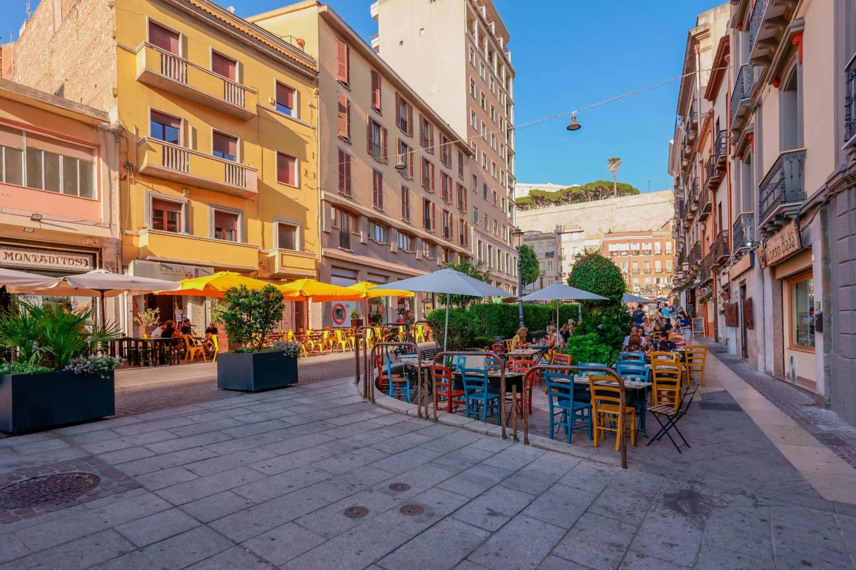 Neighbourhood in Suite nel Largo