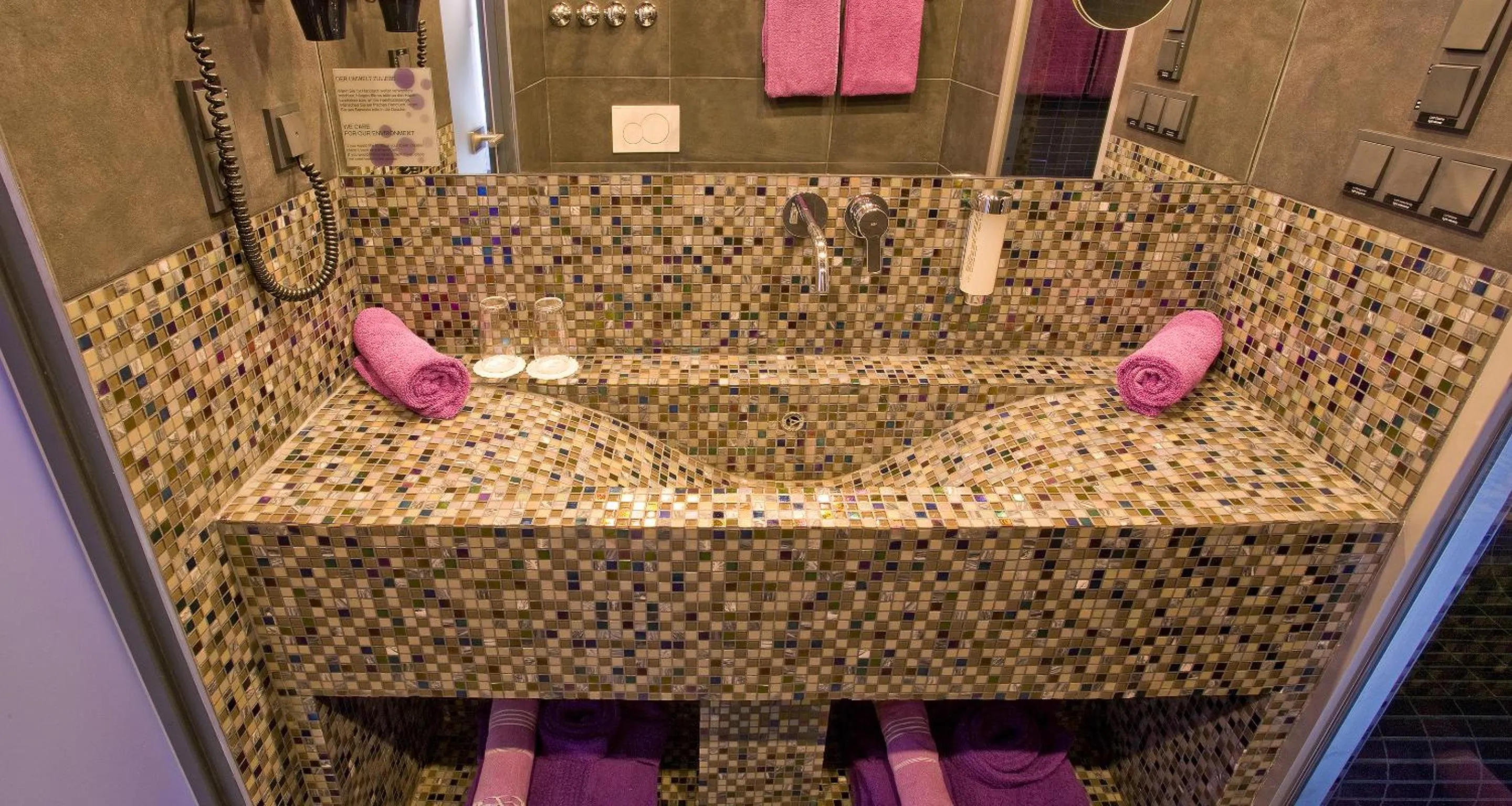 Bathroom in PLAZA INN stays design Dortmund