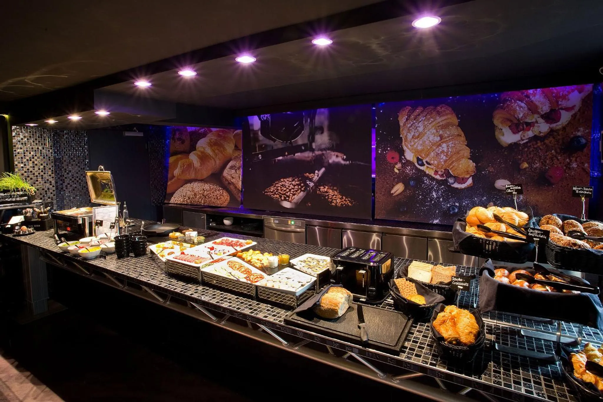 Buffet breakfast in PLAZA INN stays design Dortmund