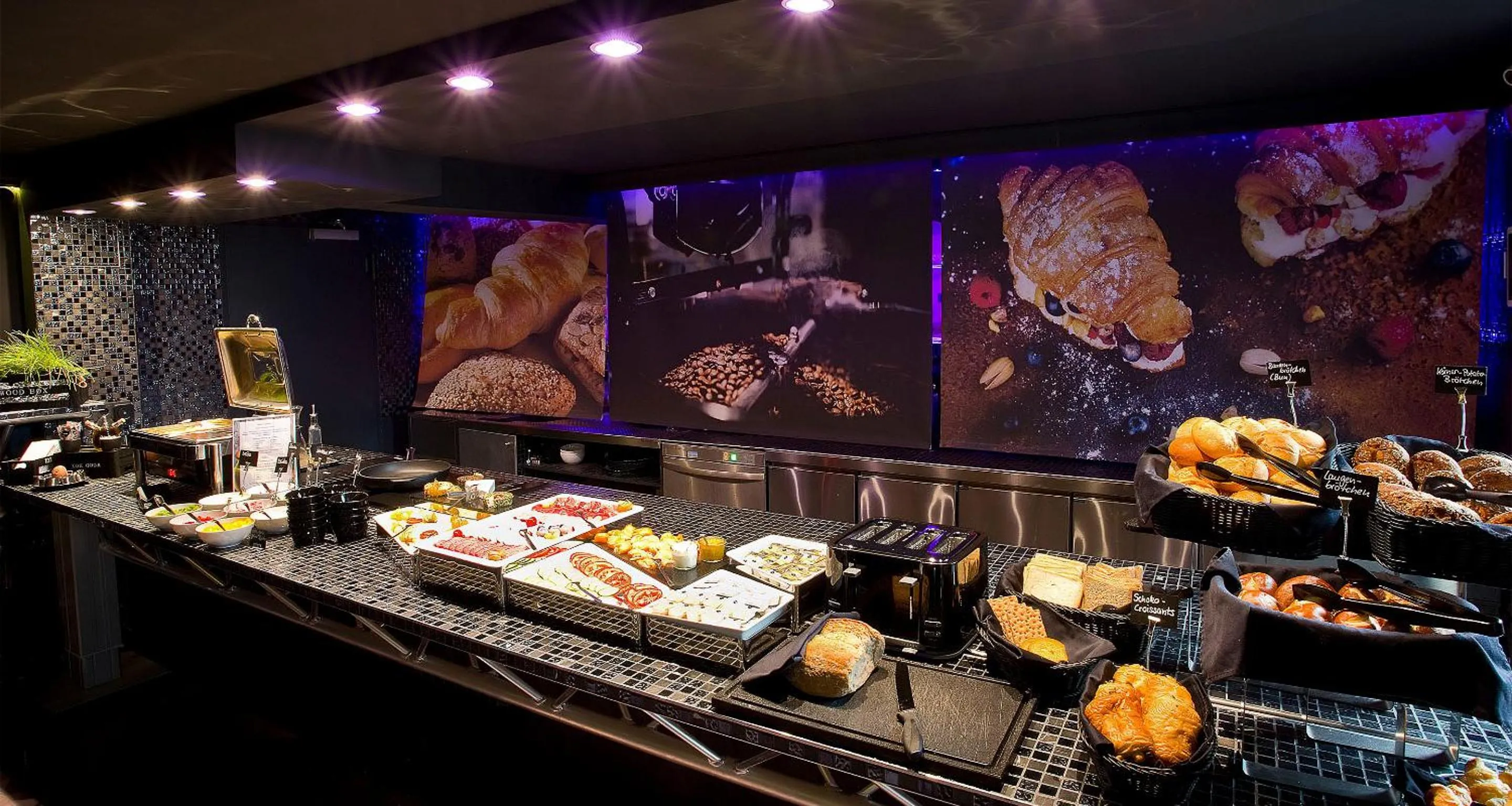 Buffet breakfast in PLAZA INN stays design Dortmund