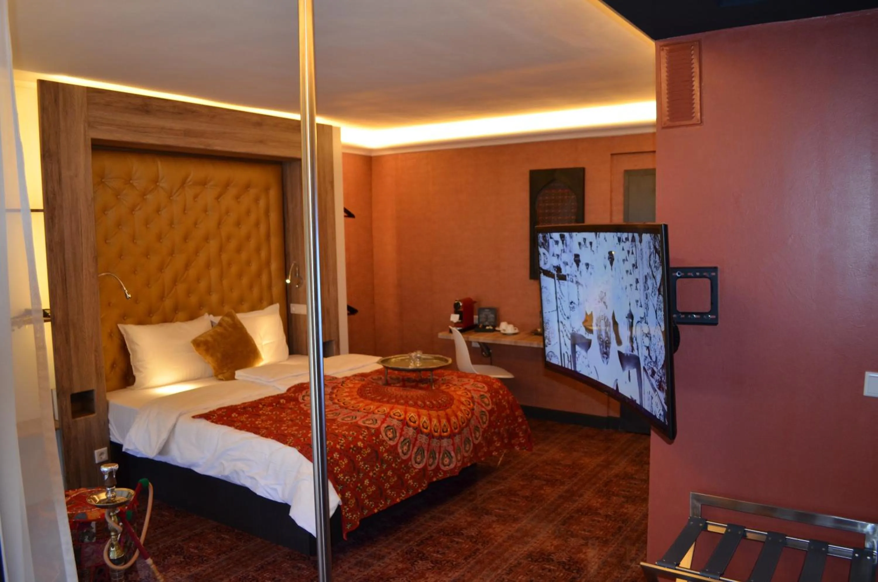 TV and multimedia, Bed in PLAZA INN stays design Dortmund