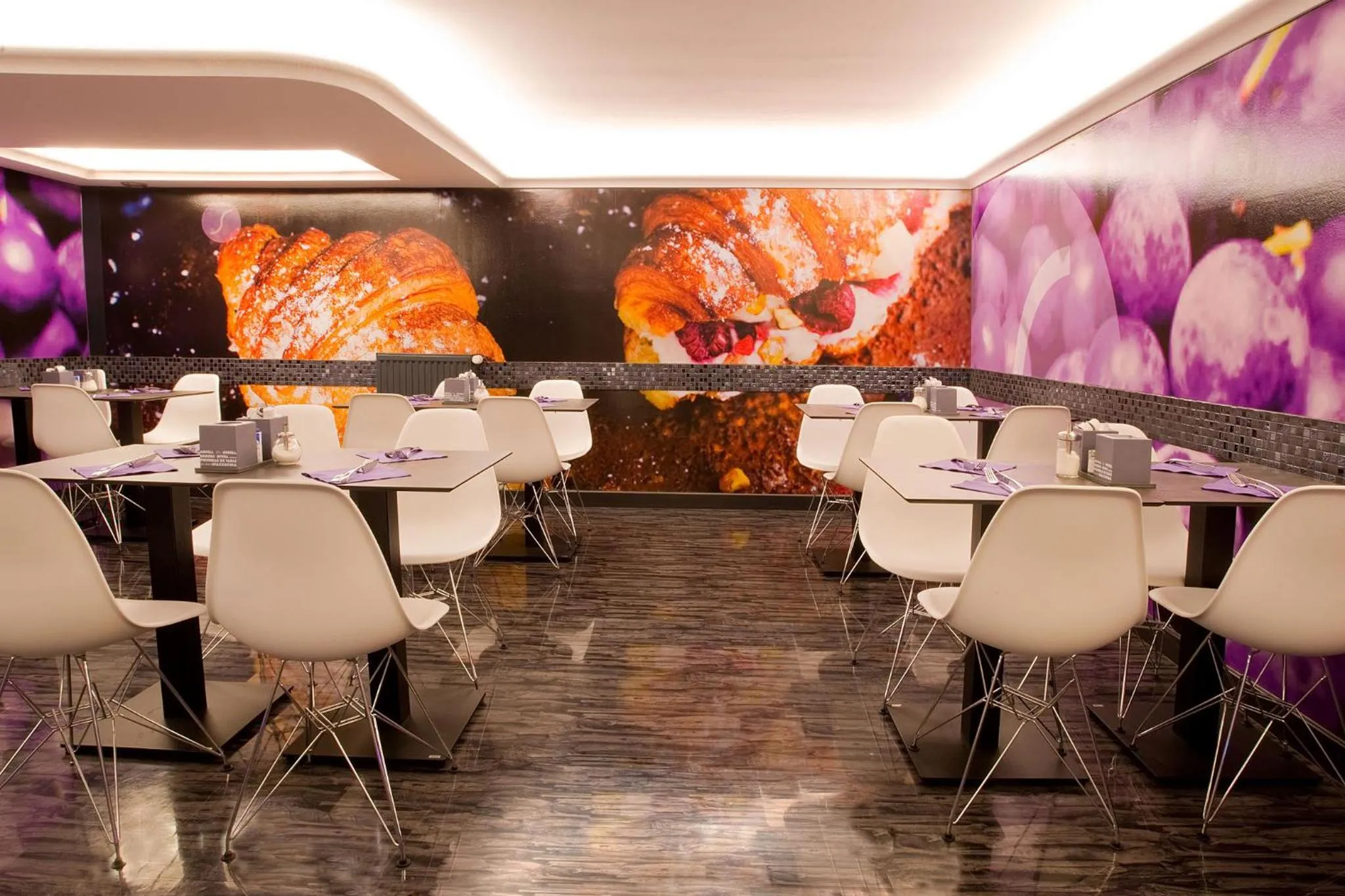 Breakfast in PLAZA INN stays design Dortmund