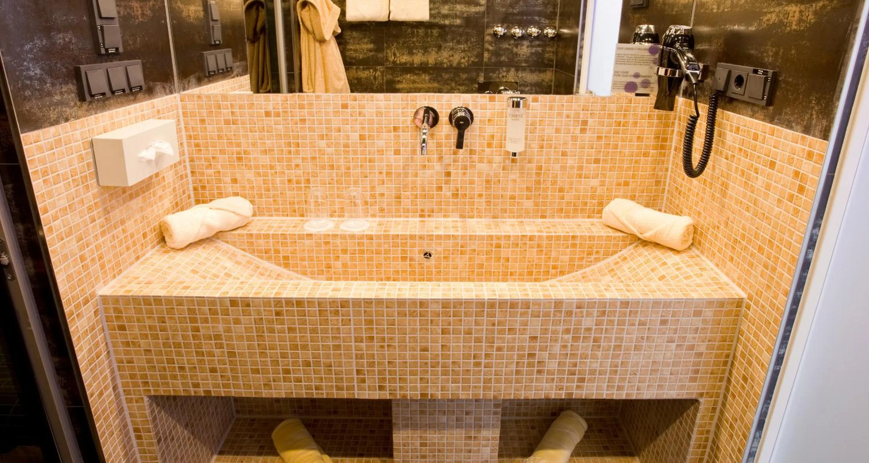 Bathroom in PLAZA INN stays design Dortmund