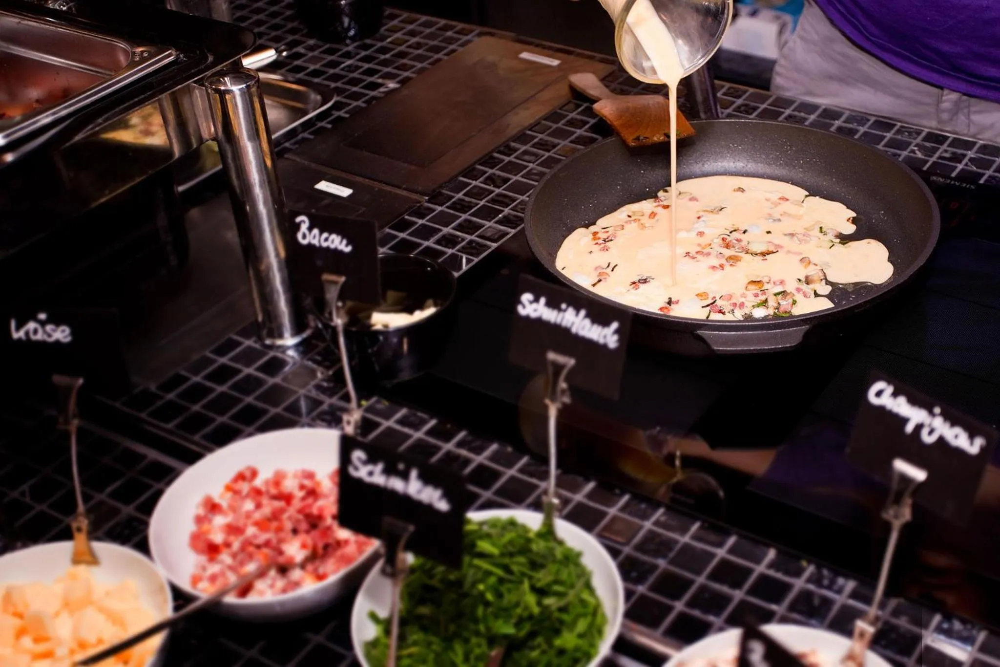 Buffet breakfast in PLAZA INN stays design Dortmund